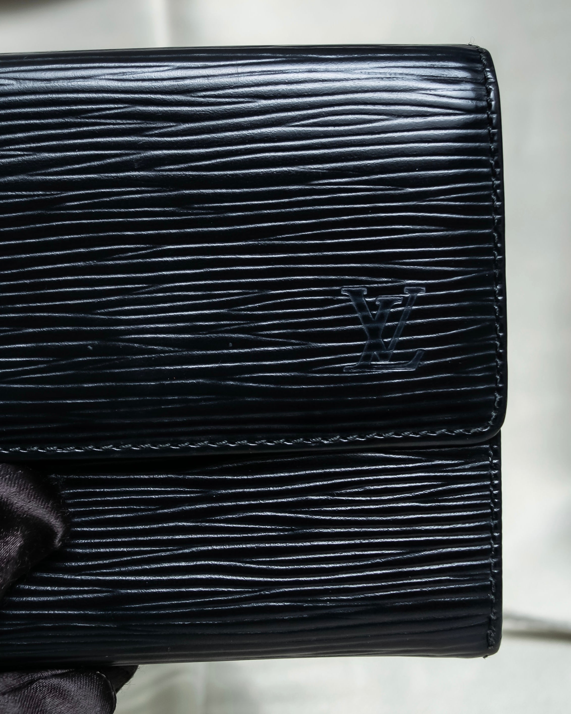 "Louis Vuitton" Horizontal Stripe Compact Leather Wallet