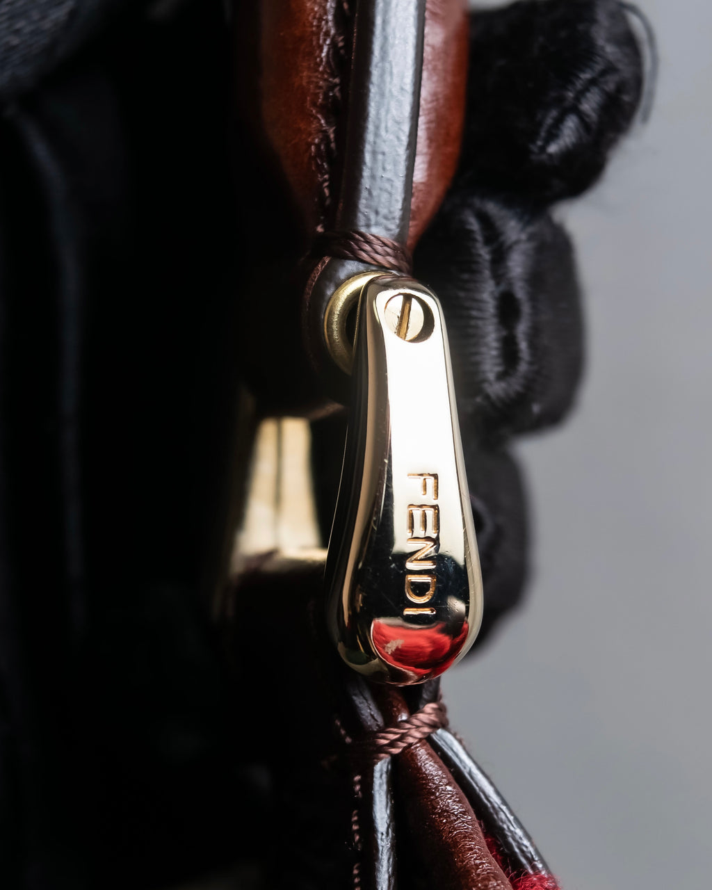 "FENDI" Animal embroidery design boa combination shoulder bag