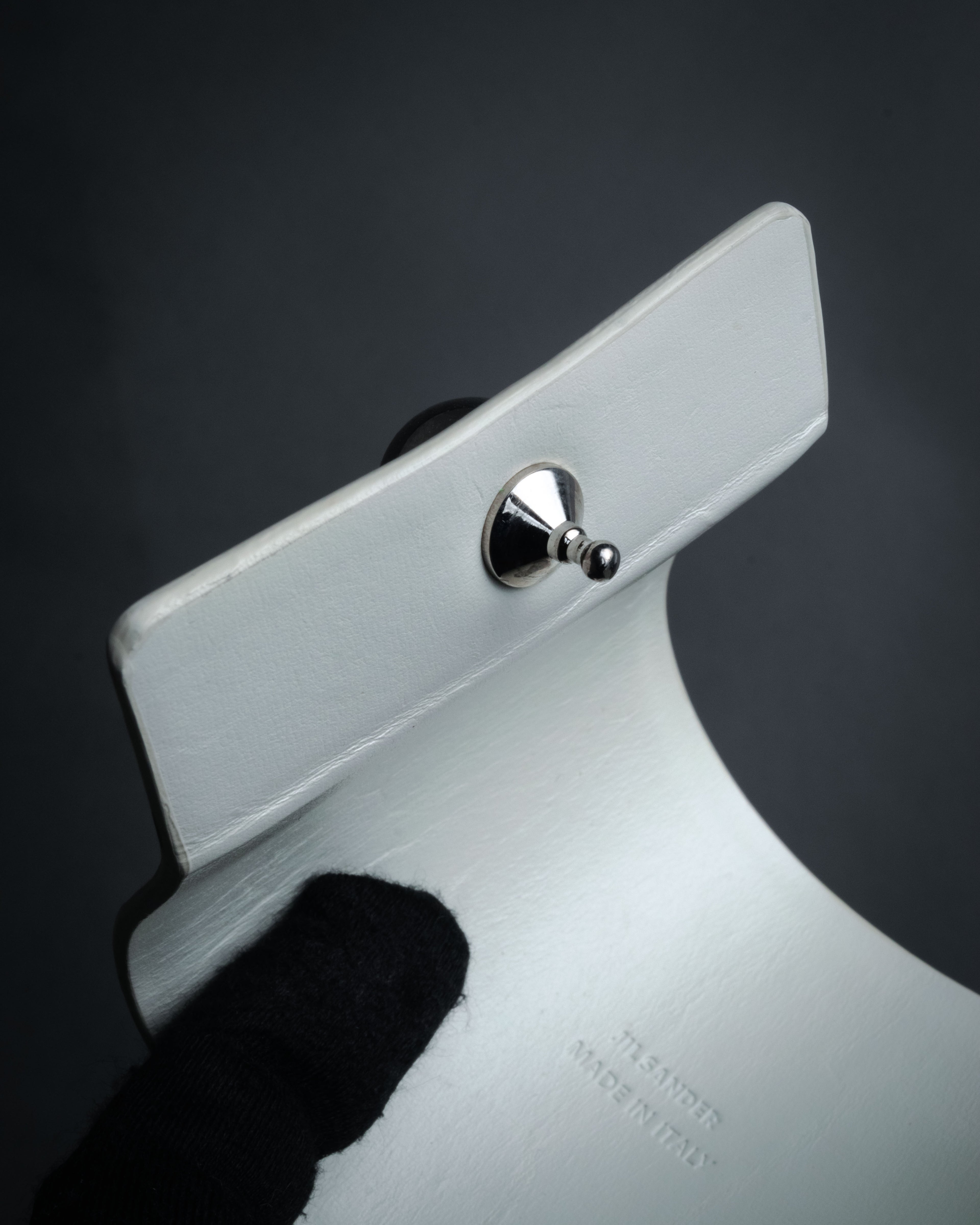 “JIL SANDER” 2020’s Sculptural leather cuff bangle