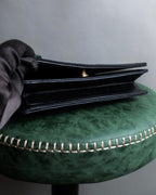 "Salvatore Ferragamo" Horizontal design pumps engraved leather one handle bag