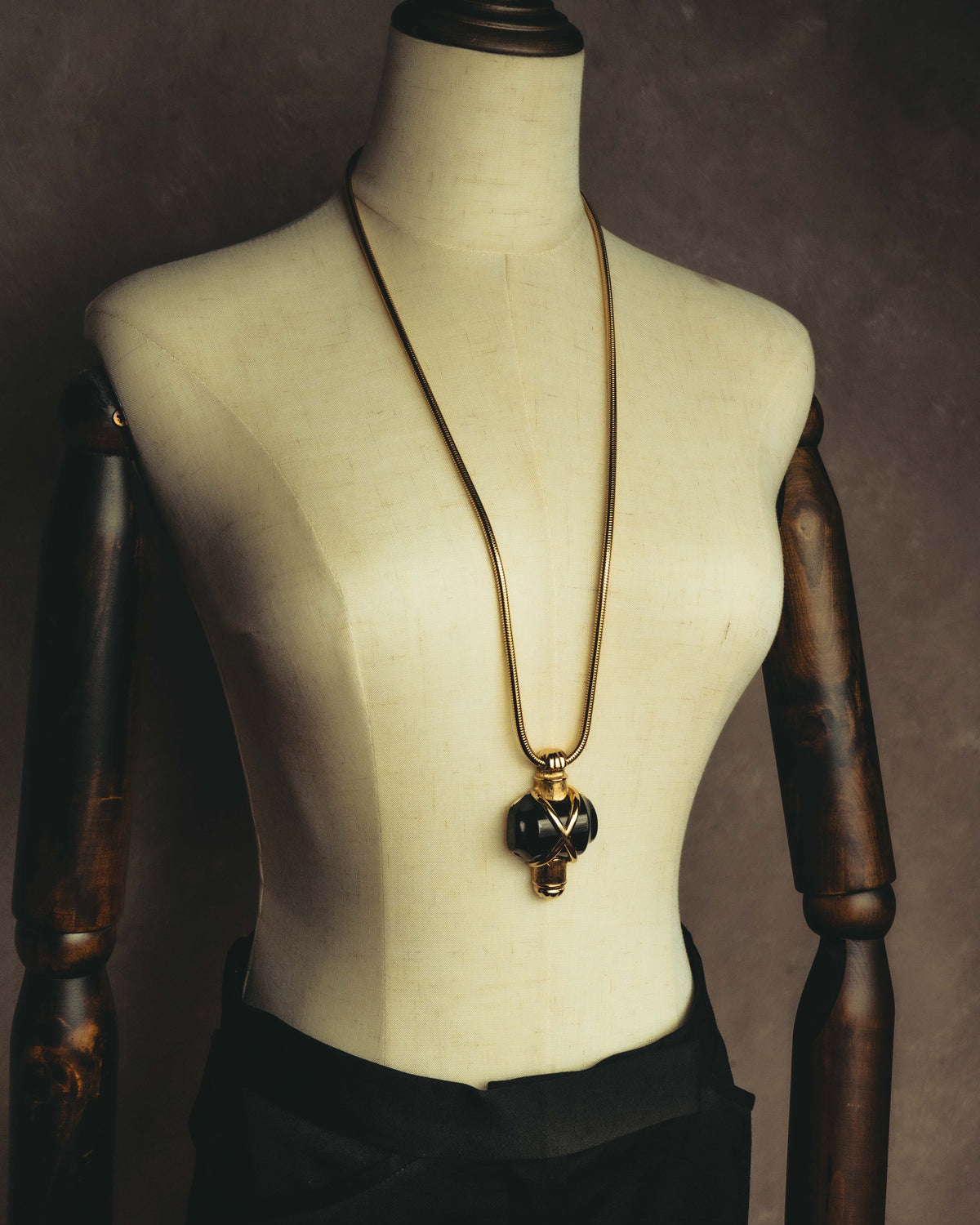 "Christian Dior" 1974 Sculptural black pendant necklace