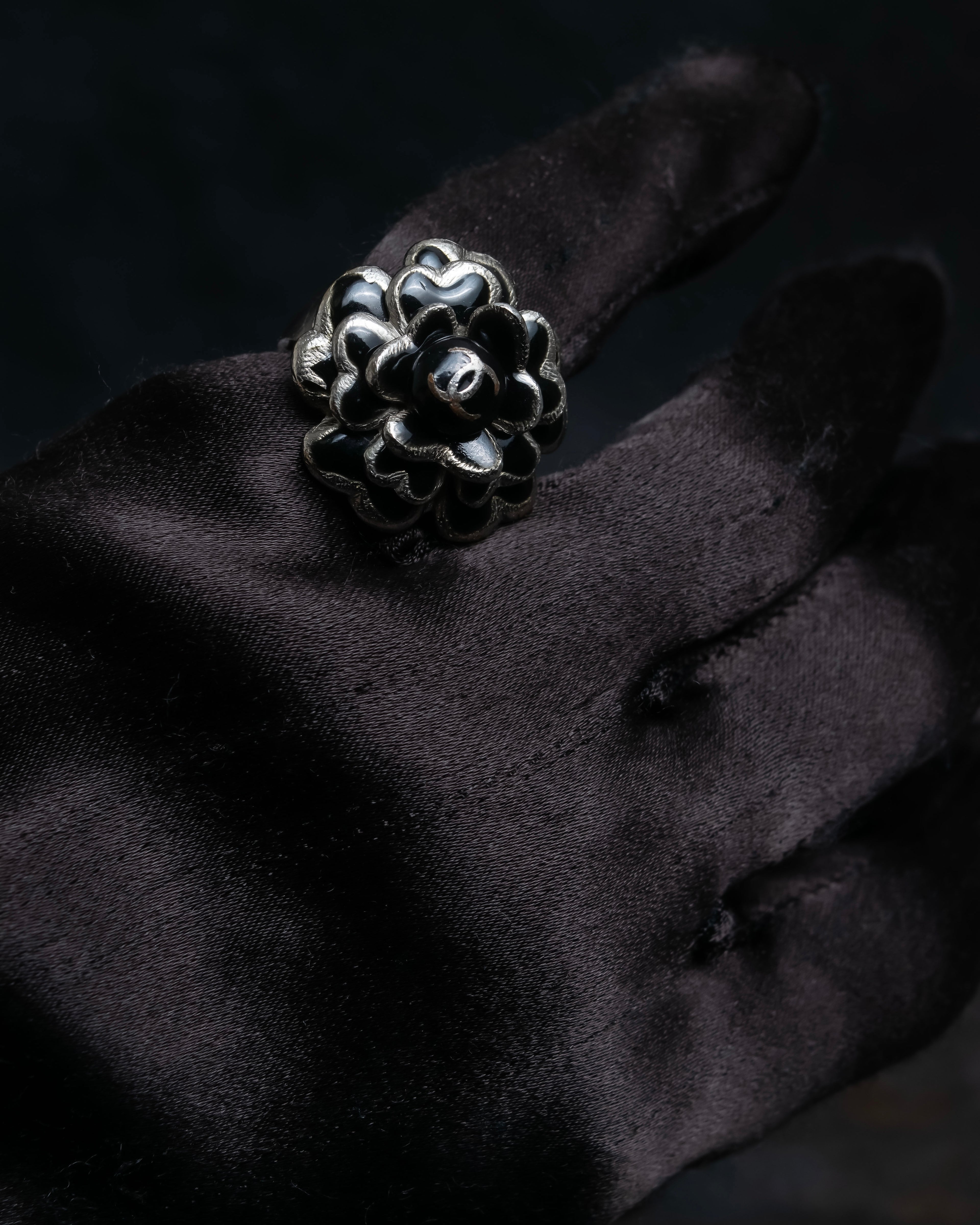 "2003's CHANEL" Camellia motif coco mark engraved ring