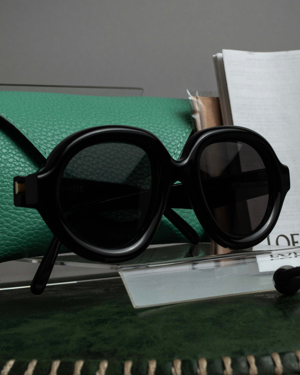 "LOEWE" Thick rim oval frame sunglasses