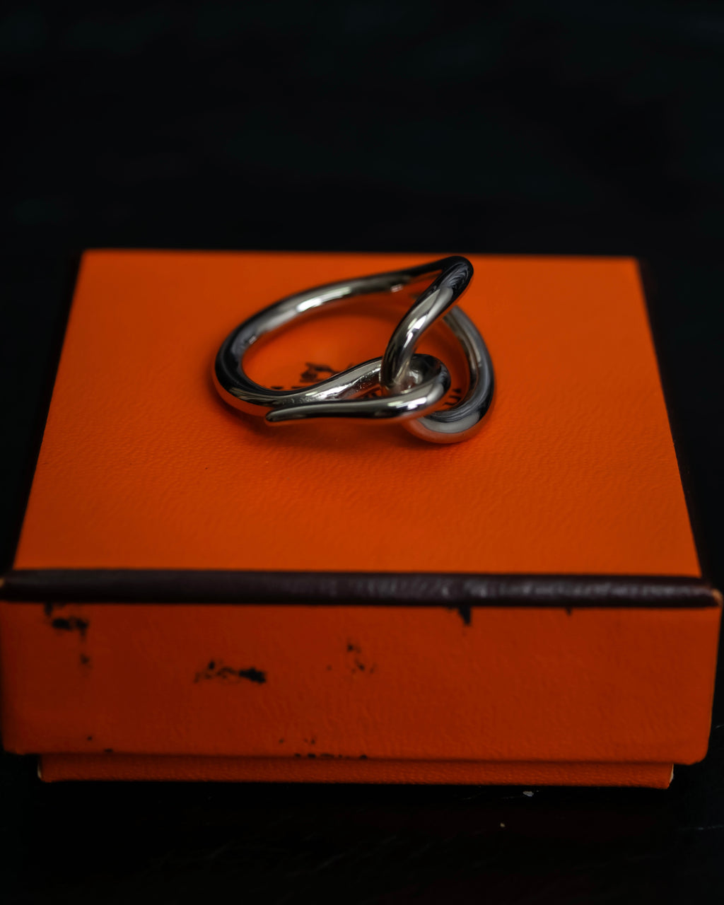 “Hermes” jumbo motif silver scarf ring