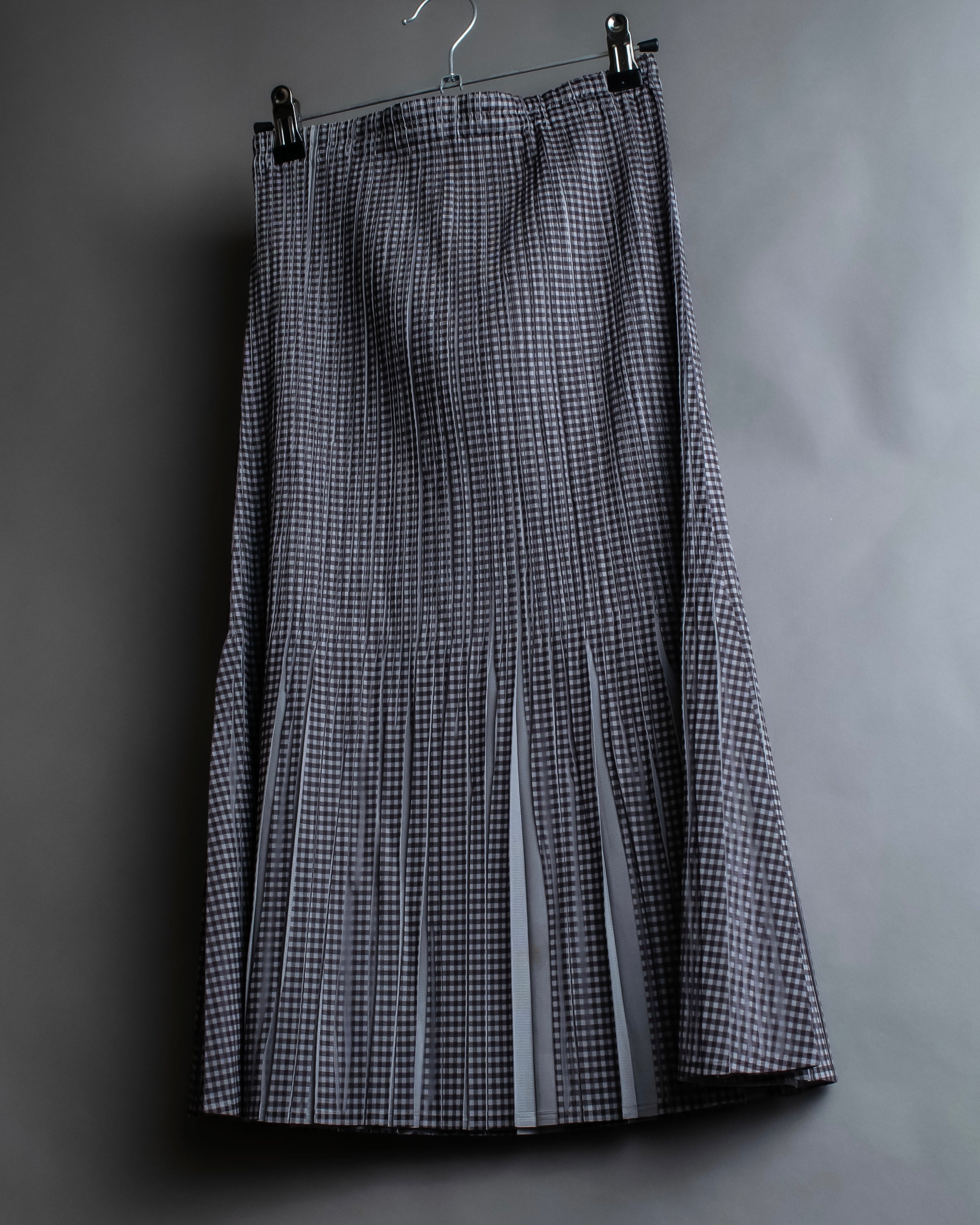 "PLEATS PLEASE ISSEY MIYAKE"
Gingham check sheer combination pleated skirt
