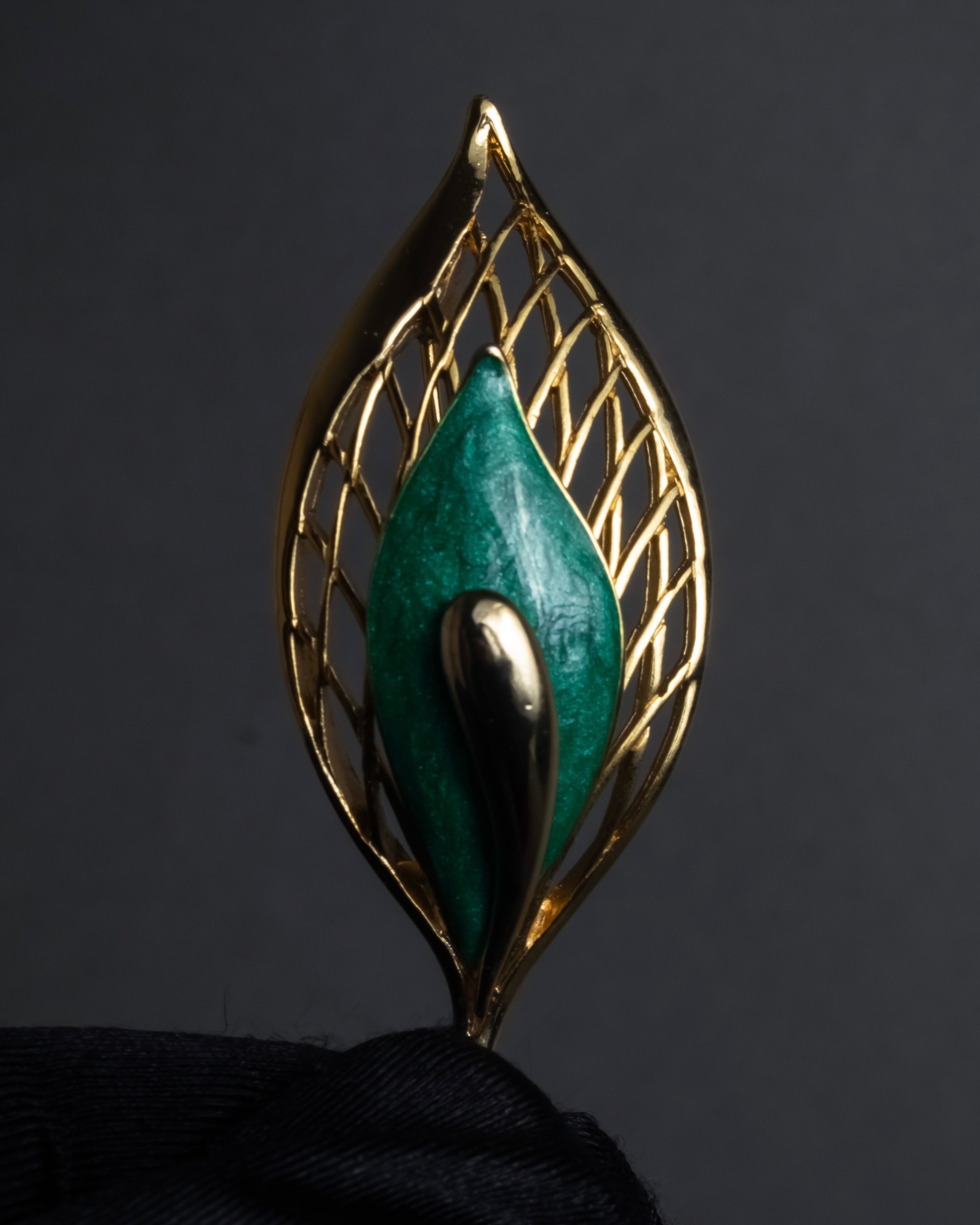 "BALENCIAGA" Floral＆leaf motif brooch set of 2