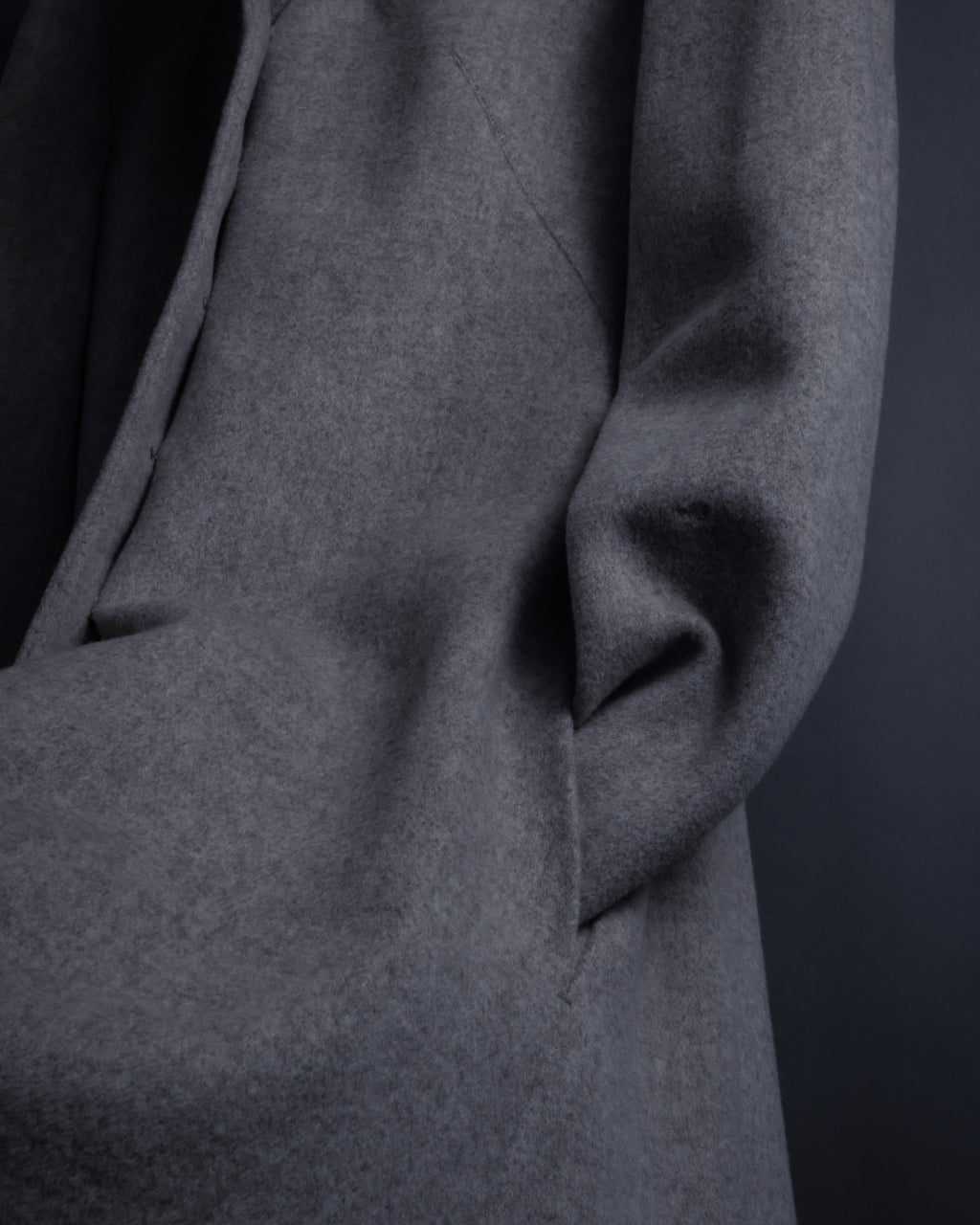 -SPECIAL- "JEAN PAUL GAULTIER"
90's-00's Waist shape A-line silhouette ecryu color super long coat