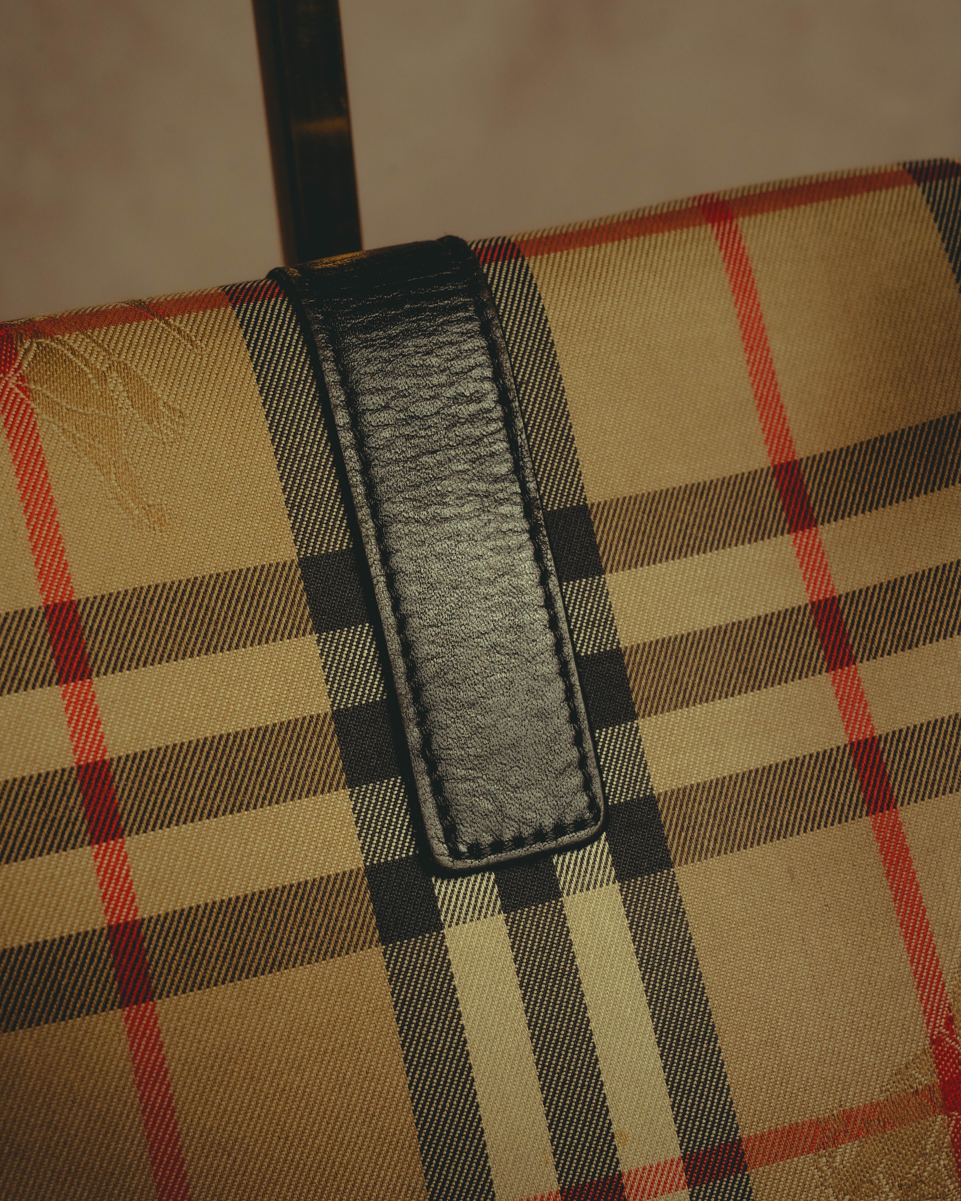 “Burberrys” 80’s-90’s Shadow horse check saddle shoulder bag