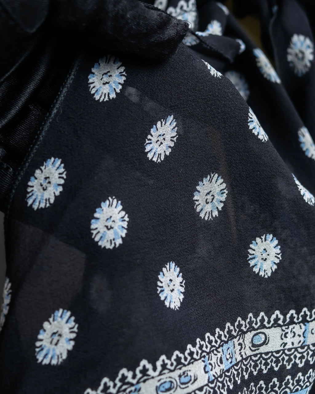 "Chloe" Small floral print super long stole