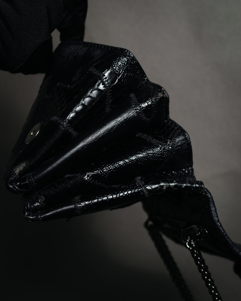 –SPECIAL– "VALENTINO GARAVANI" 2010’s Noir rockstud exotic patchwork chain bag