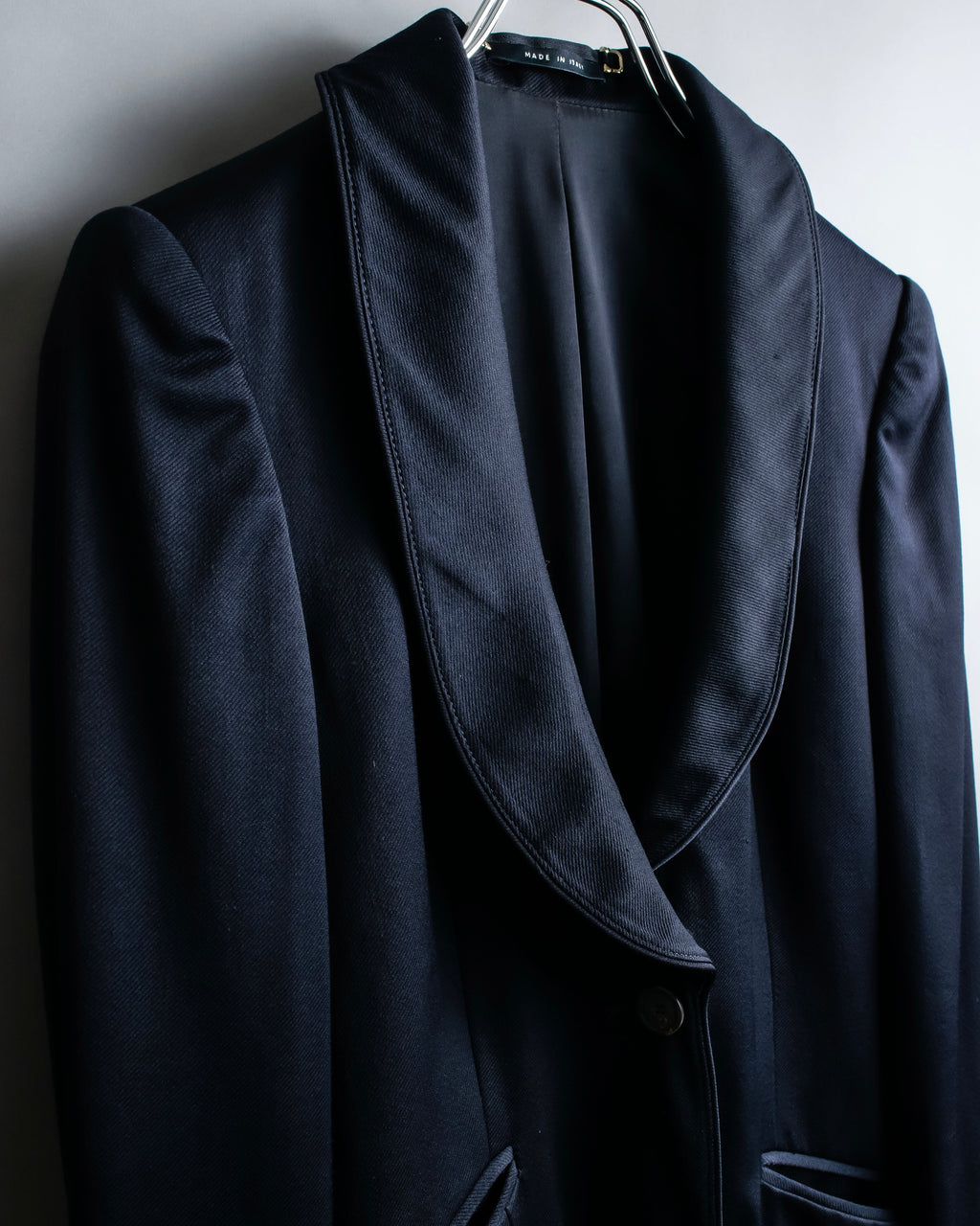 "GUCCI" Shawl collar glossy black jacket