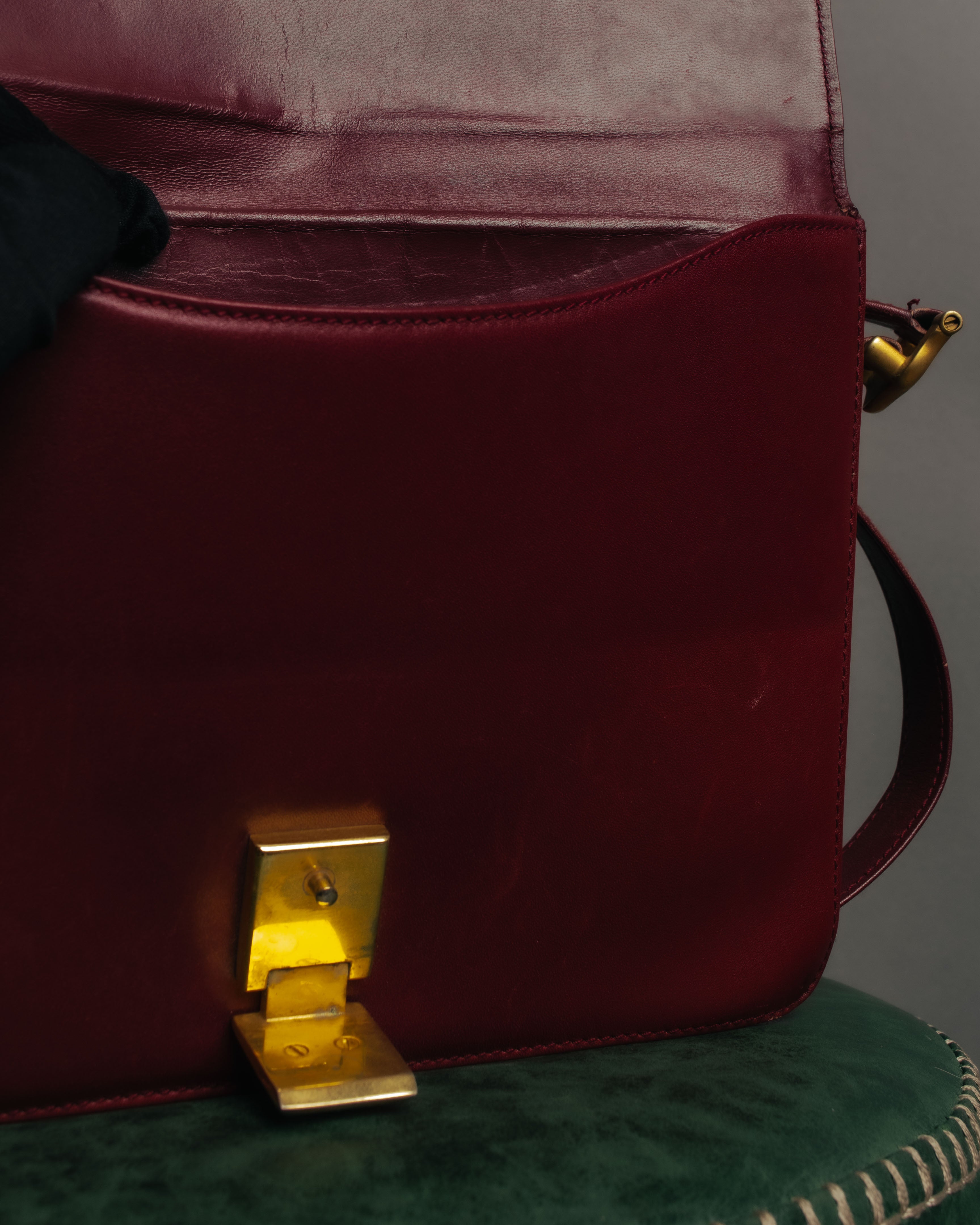 “Cartier” 80’s-90’s Must de Cartier burgundy leather shoulder bag