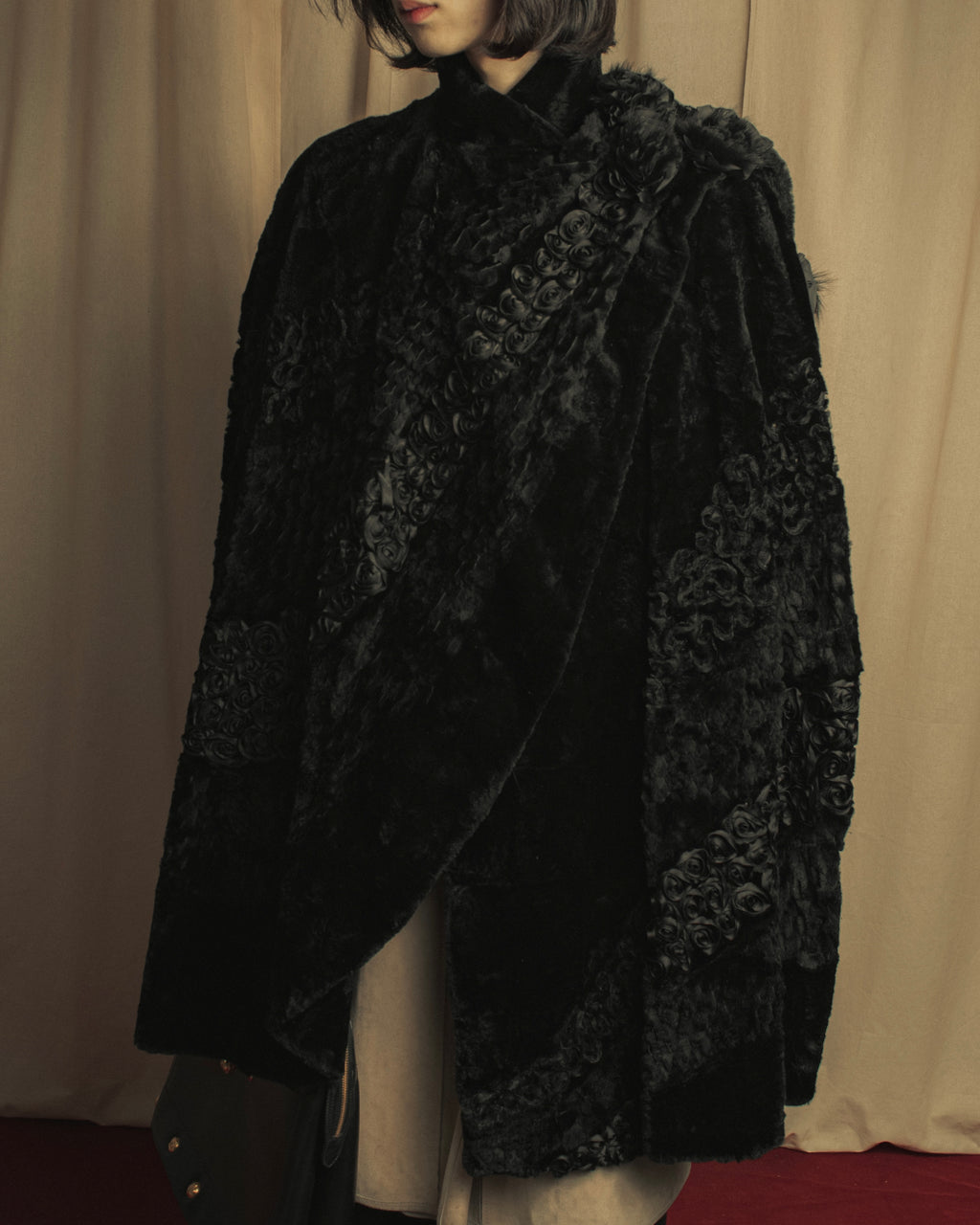 -SPECIAL- "FENDI" 90s Karl Lagerfeld-era lattice fur cape