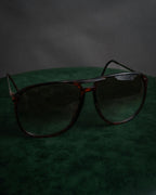 “Christian Dior MONSIEUR”
80’s Oversized aviator sunglasses
