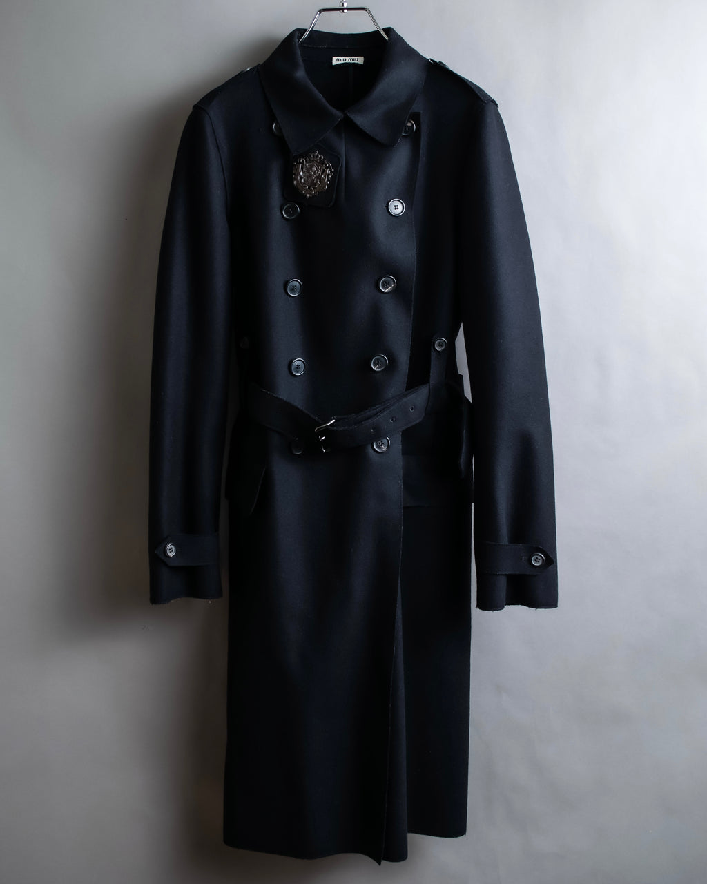 "MIU MIU" Crest brooch design belted trench coat