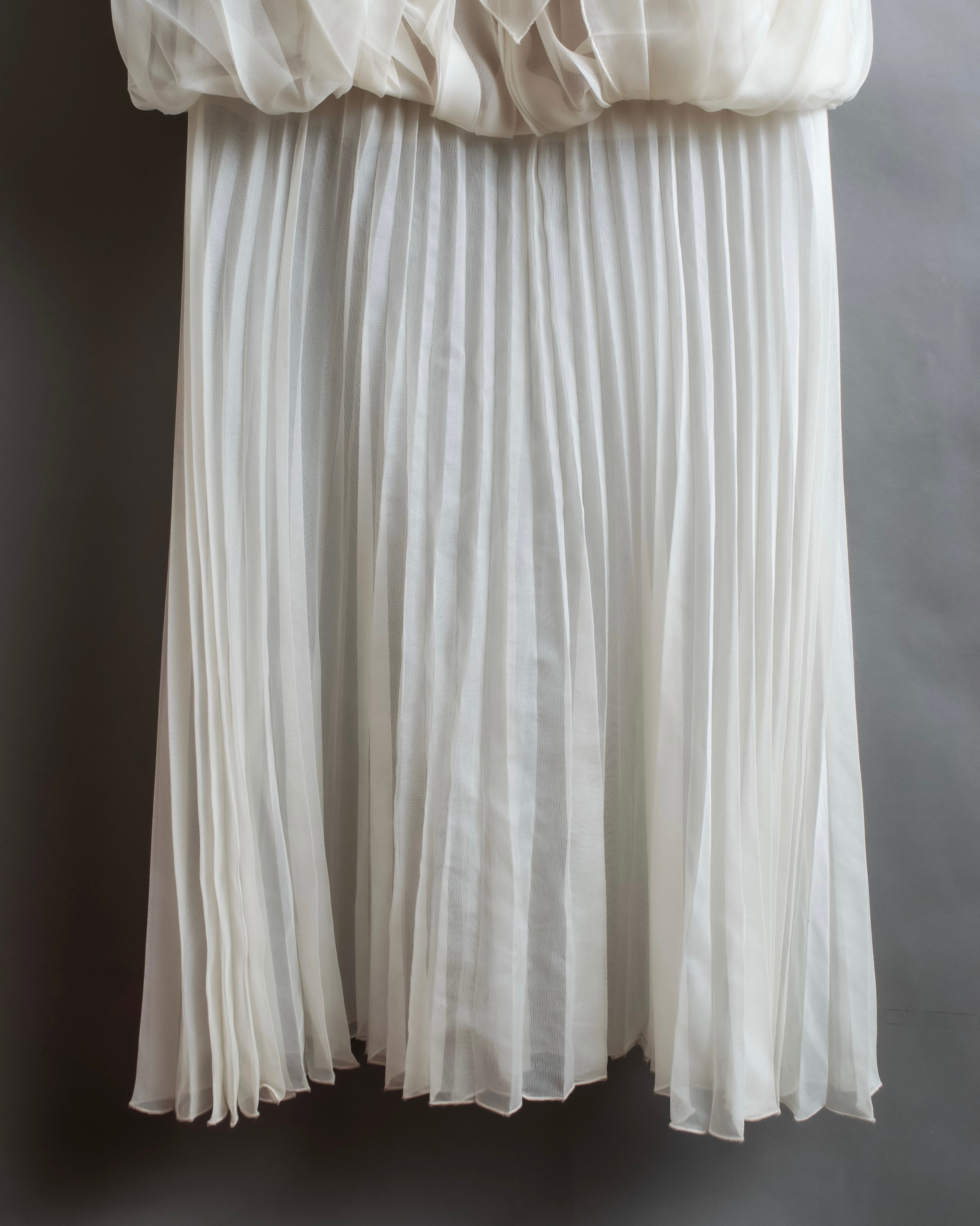"GIANFRANCO FERRE" Frilled organza pannier docking design pleated dress