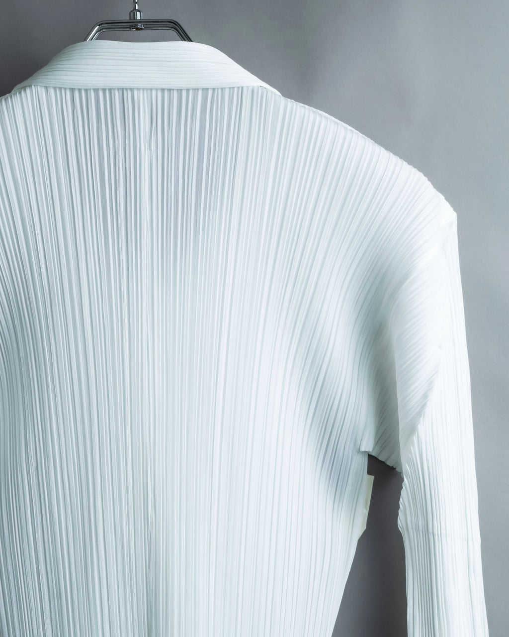 "PLEATS PLEASE ISSEY MIYAKE" Three-dimensional pleated long shirt