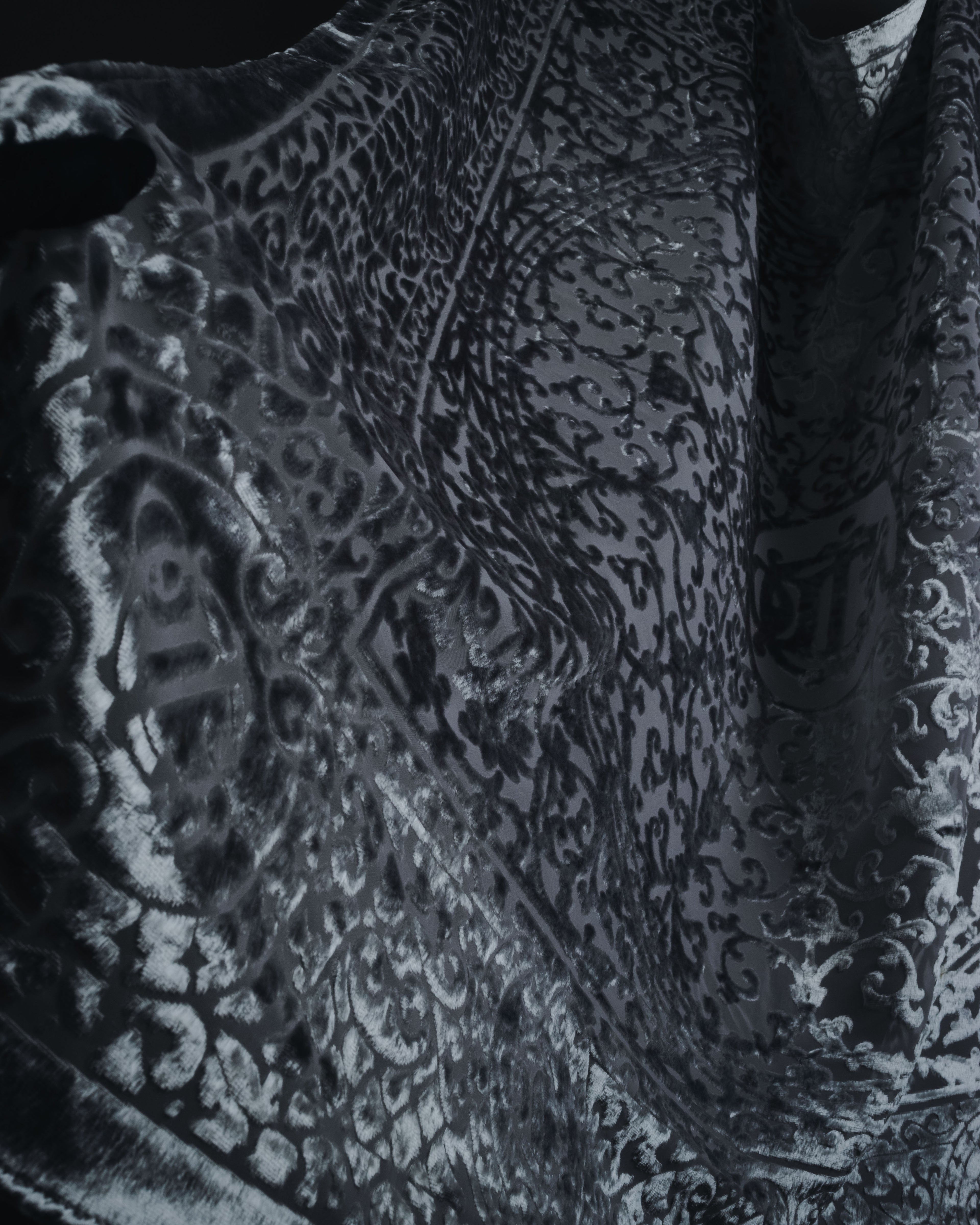 "Christian Dior" 80’s-90’s Burnout velvet arabesque logo stole