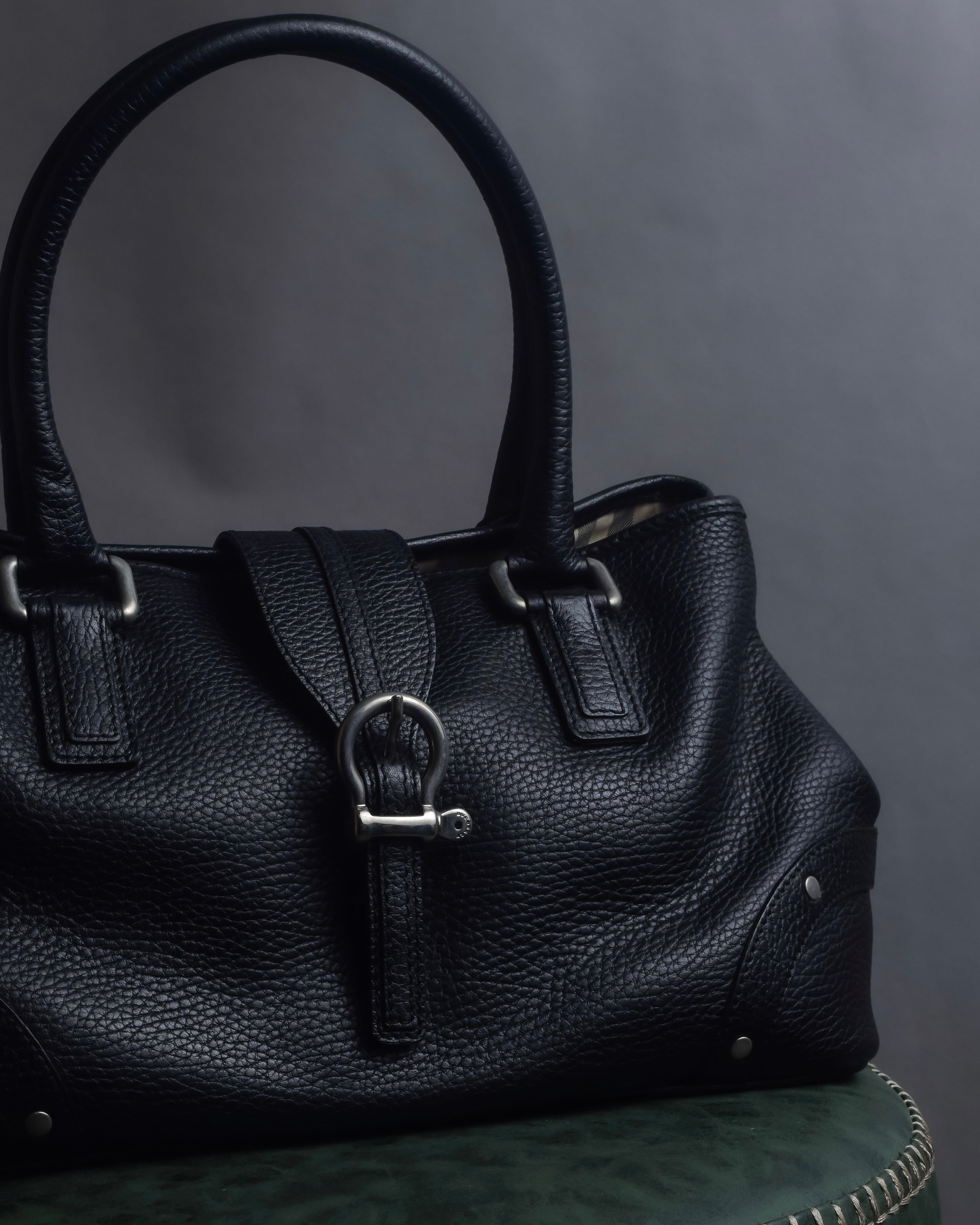 "BURBERRY" Silver stud design grained leather one-handle bag