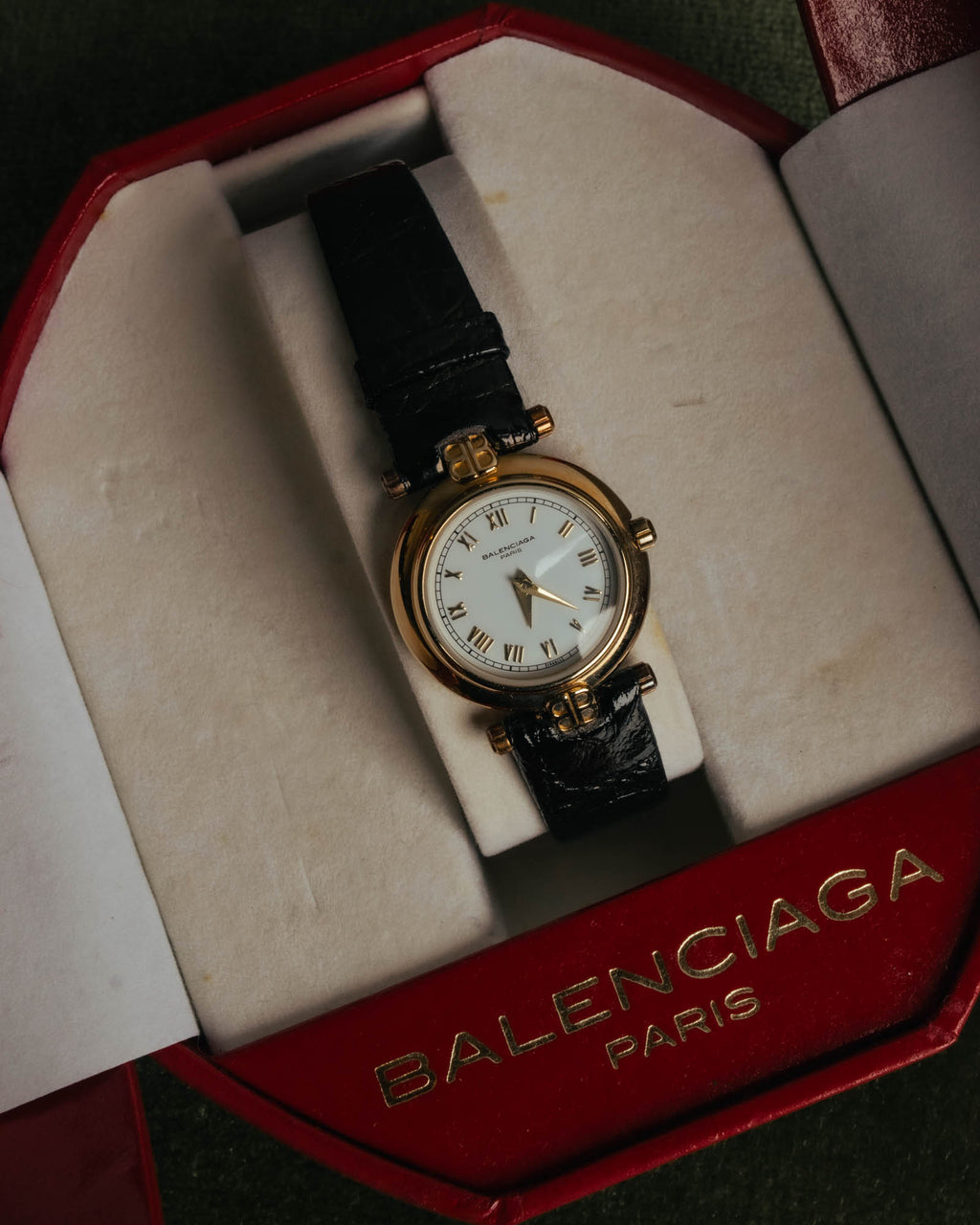 -SPECIAL- "BALENCIAGA" 80's-90's Classic round wristwatch