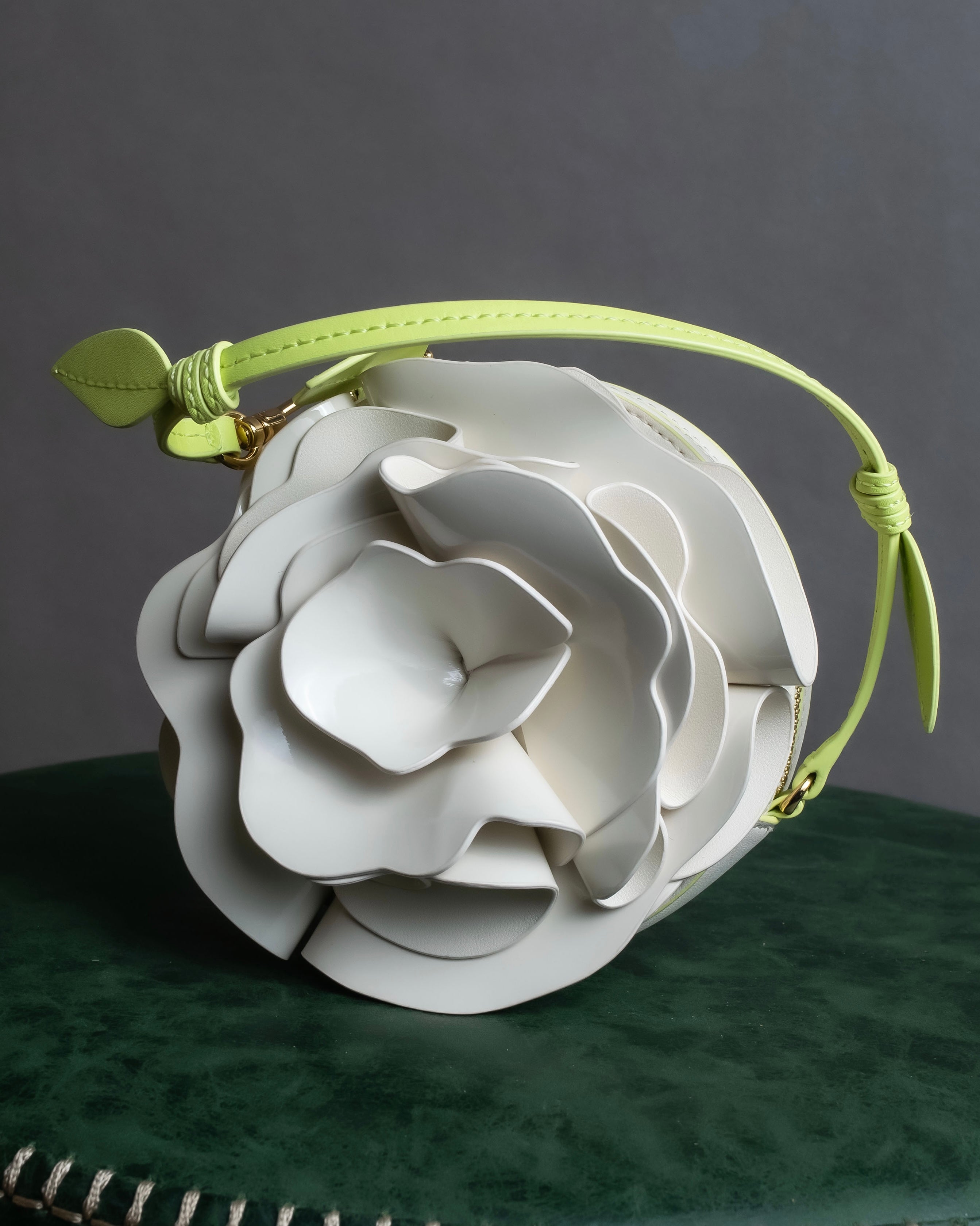 "Kate Spade" 3D rose design round hand bag