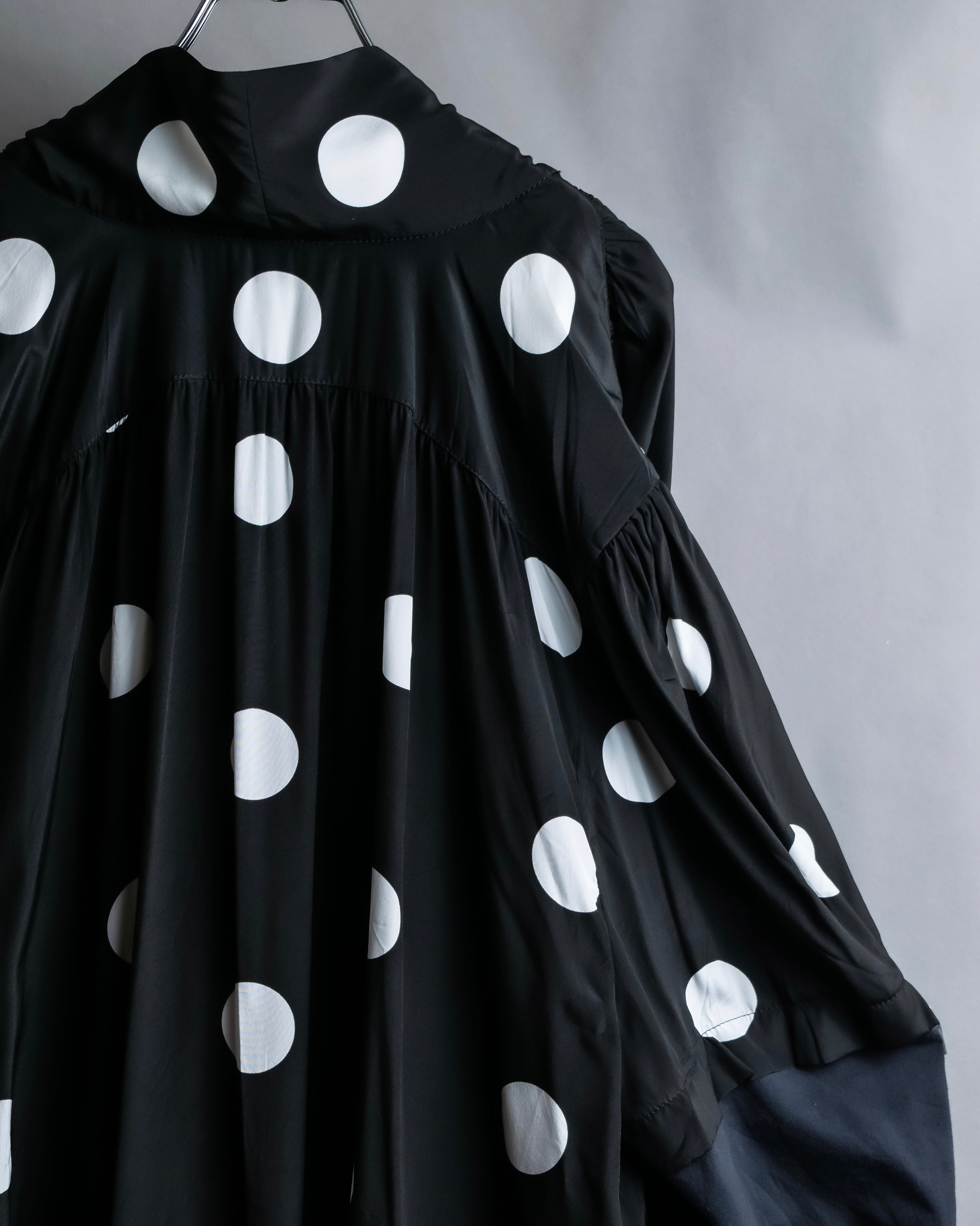 "BALENCIAGA" Polka dot flying squirrel silhouette bow tie dress