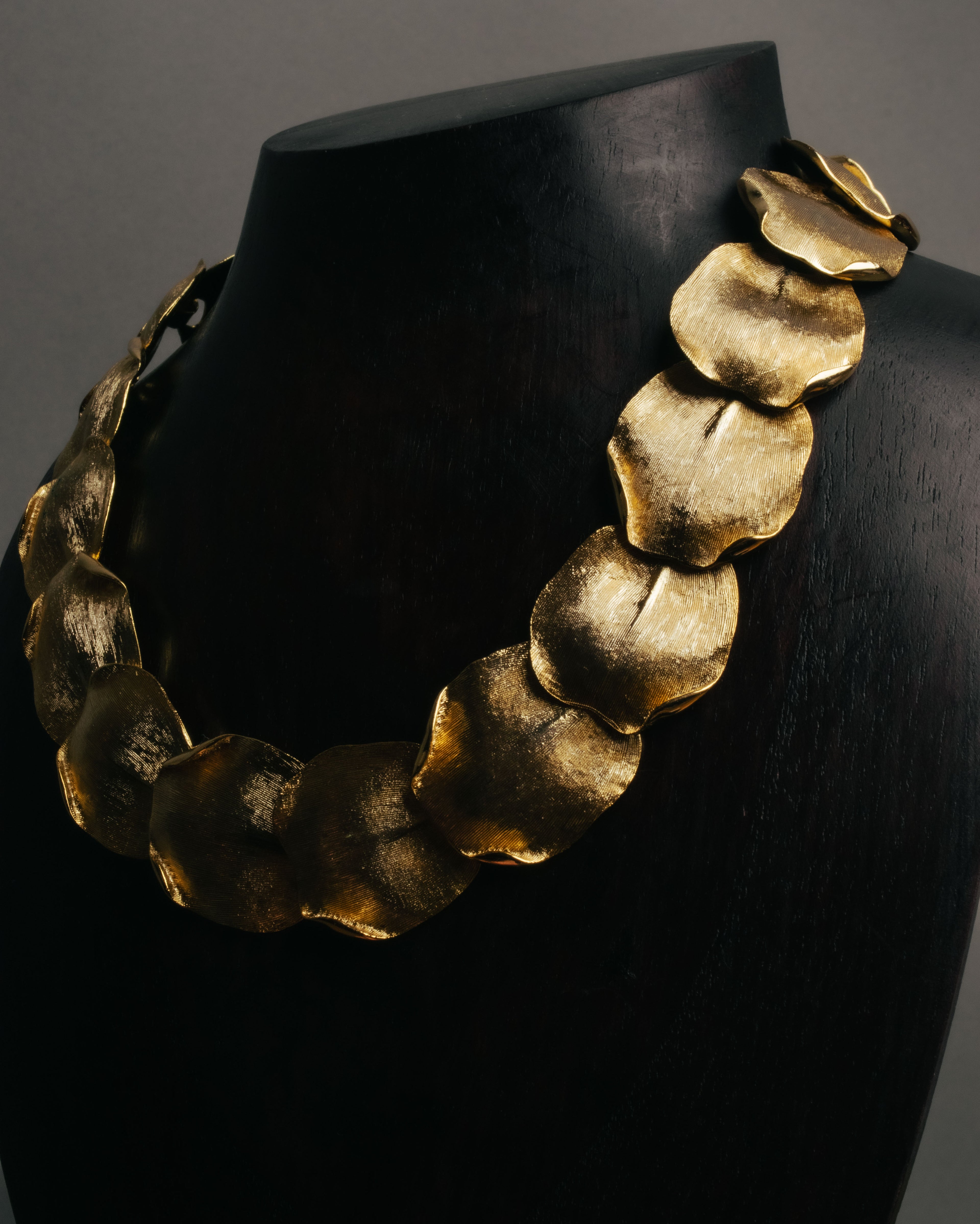 -SPECIAL- “BALENCIAGA” 2000-2012 Ghesquière era sculptural petal necklace