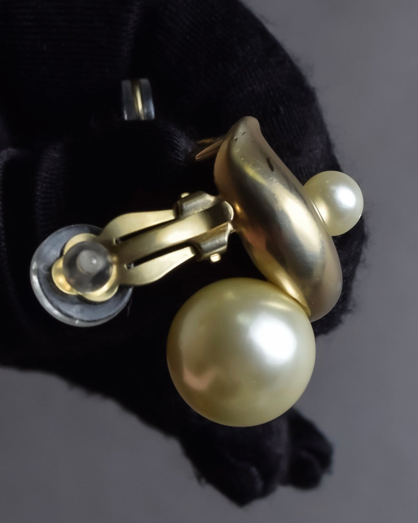 "Christian Dior" Pearl design shaped earrings