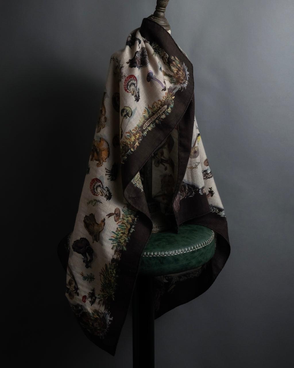 "HERMES" 80's Carré 90 Les Champignons II silk scarf