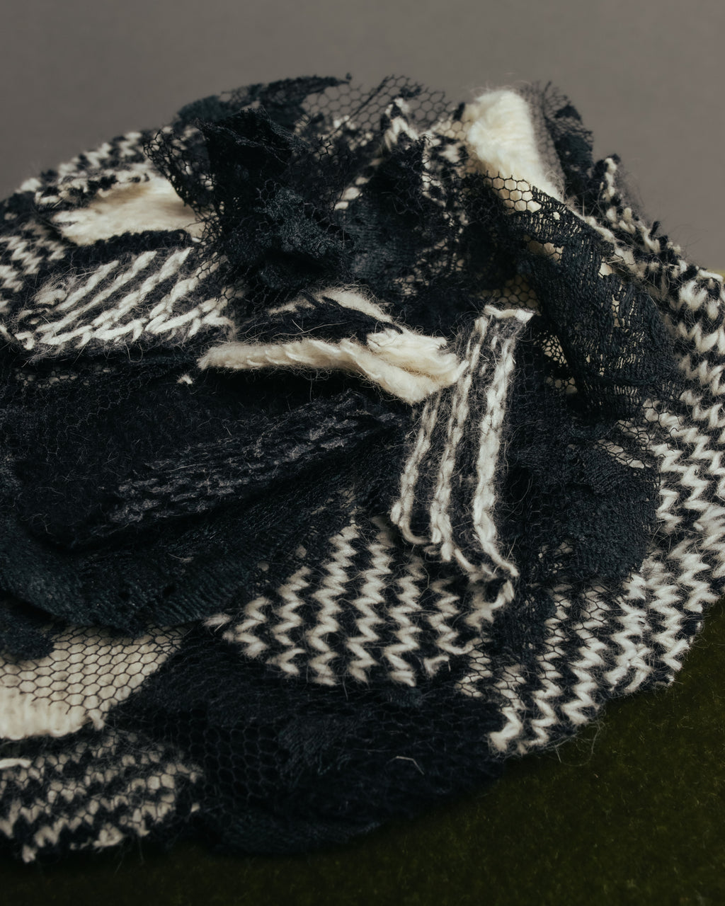 -SPECIAL- “VALENTINO” 00’s houndstooth lace flower corsage