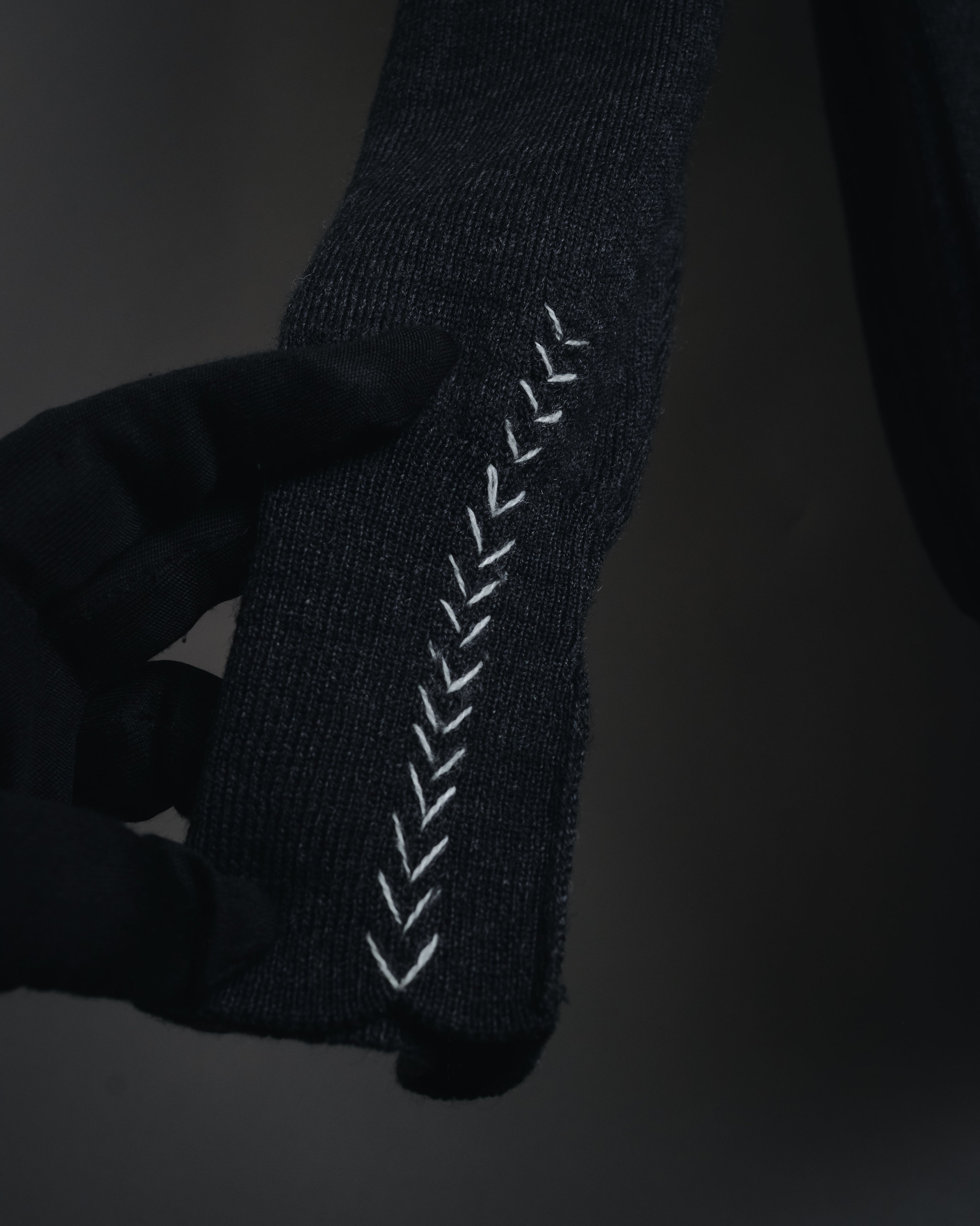 "Maison Margiela" 15AW deconstructed hand-stitched crewneck knit