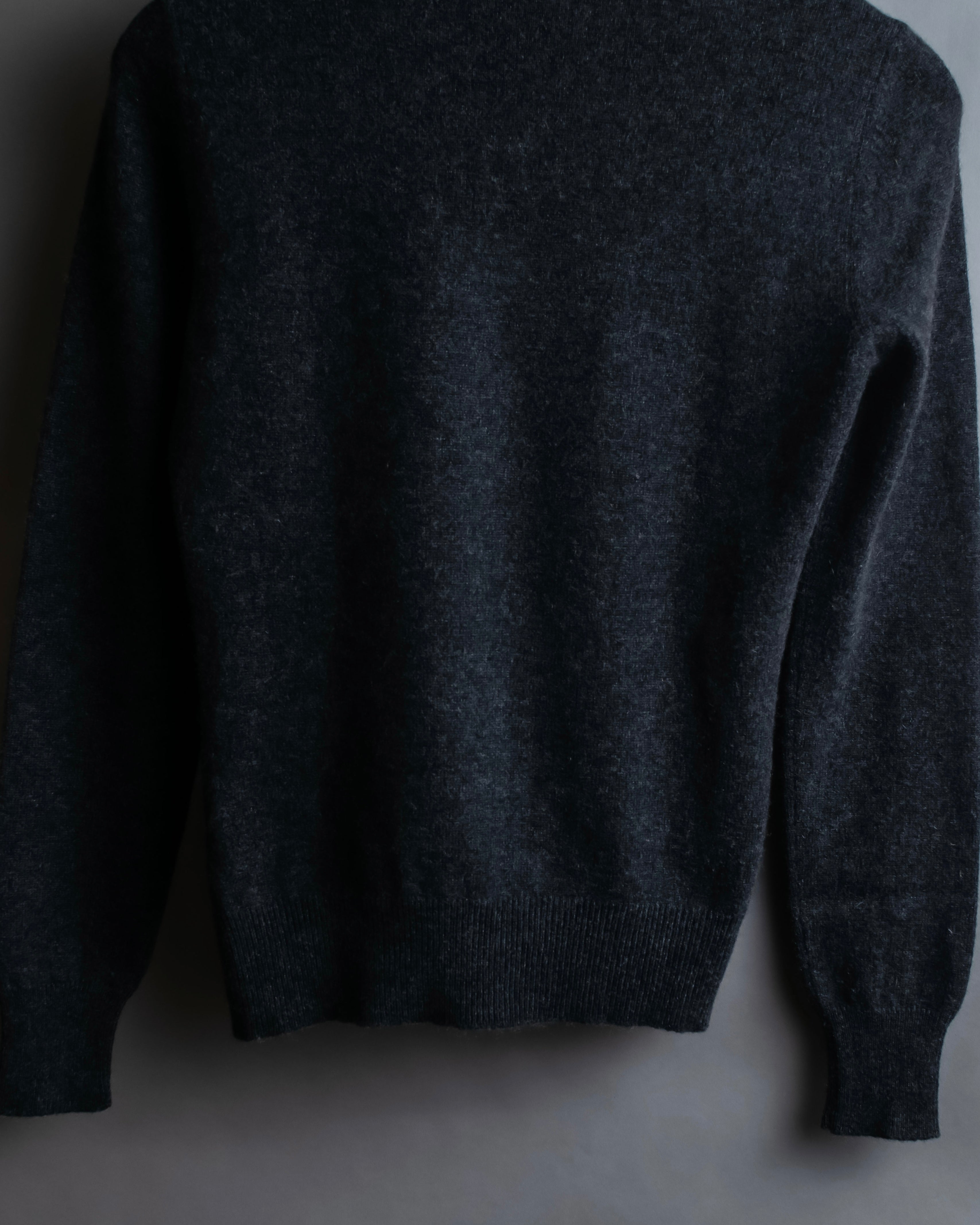 "CELINE" Beautiful U-neck design cashmere knit pullover