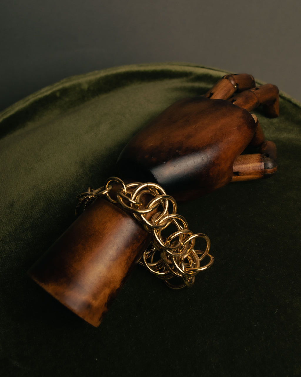 “LOEWE” 90’s-00’s gold ring chain bracelet