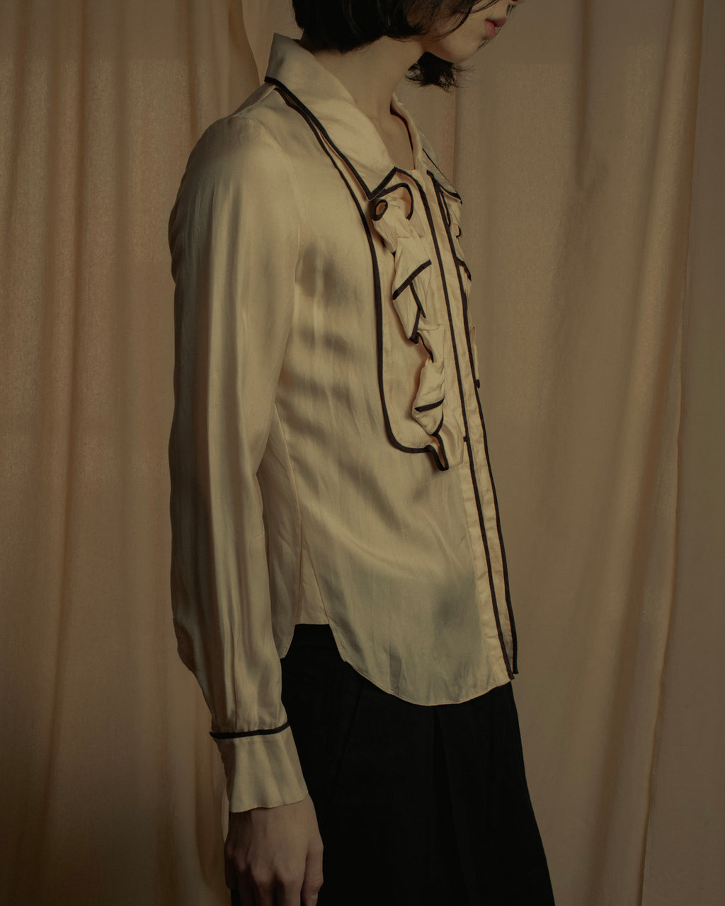 "CELINE" 00’s Piped ruffle silk blouse