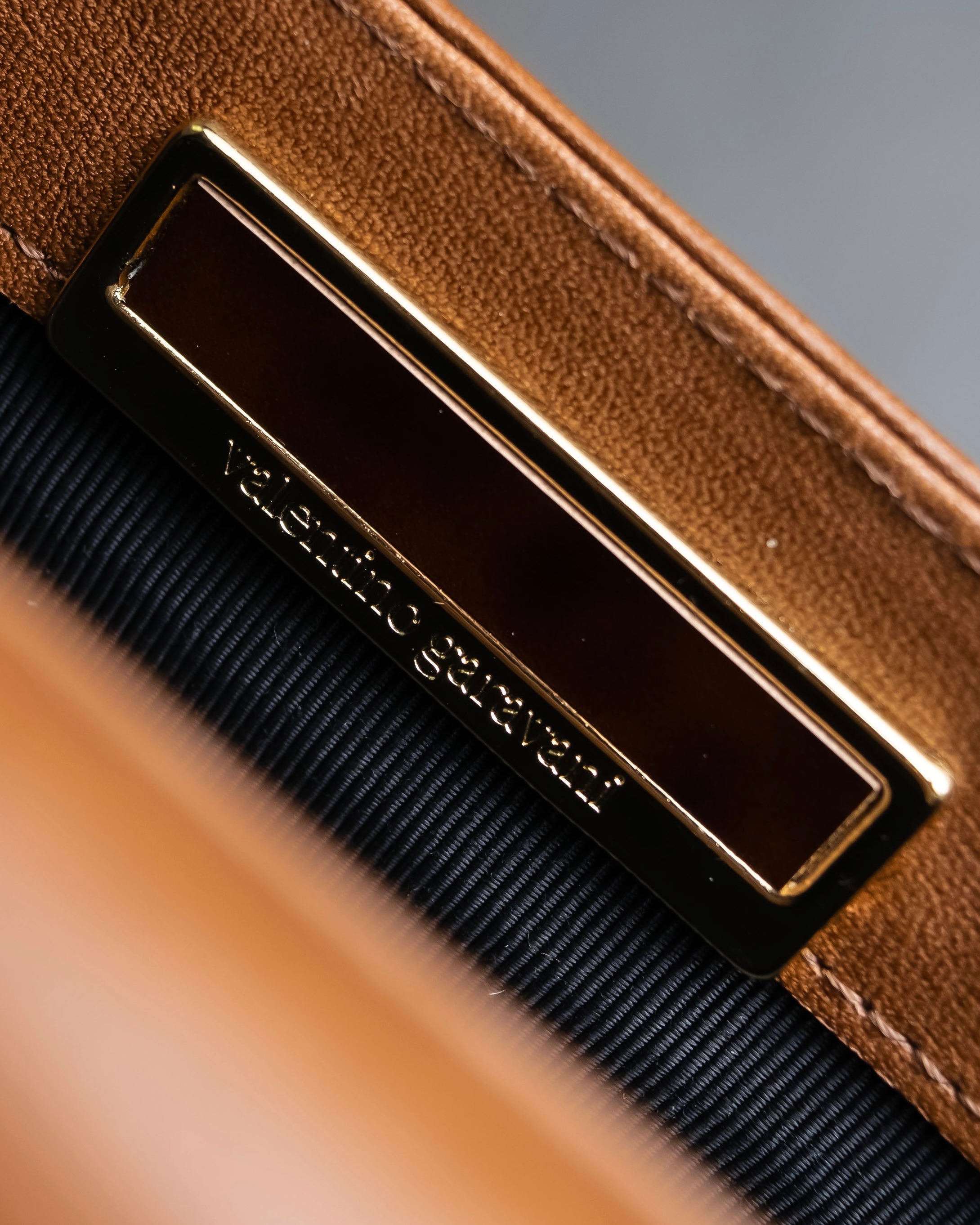 "Valentino Garavani" Leather combination design gold parts shoulder bag