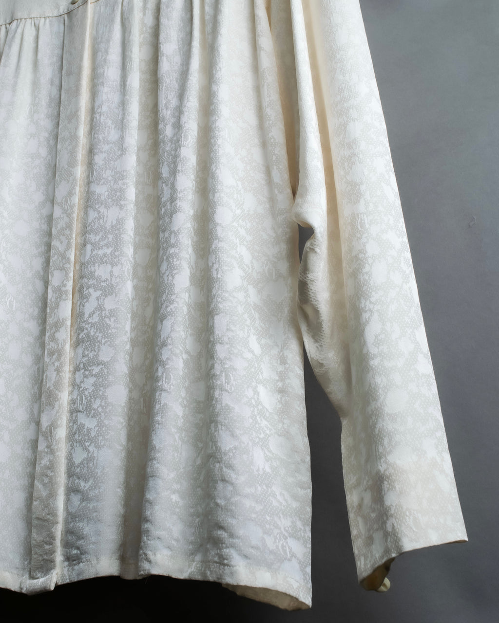 "Christian Dior" Shiny off-white shirt