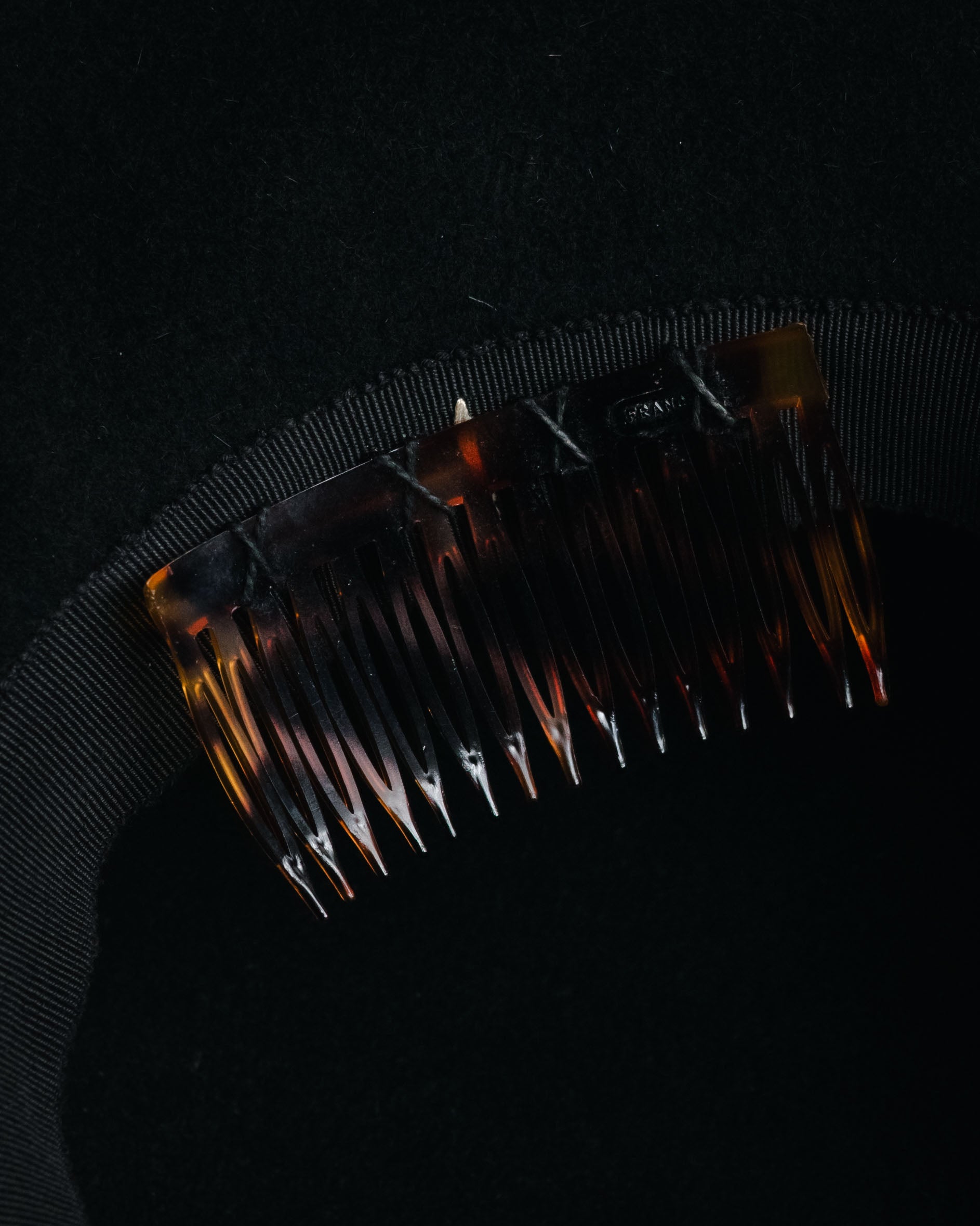 –SPECIAL– "CHANEL" 80’s fur felt velour boater hat