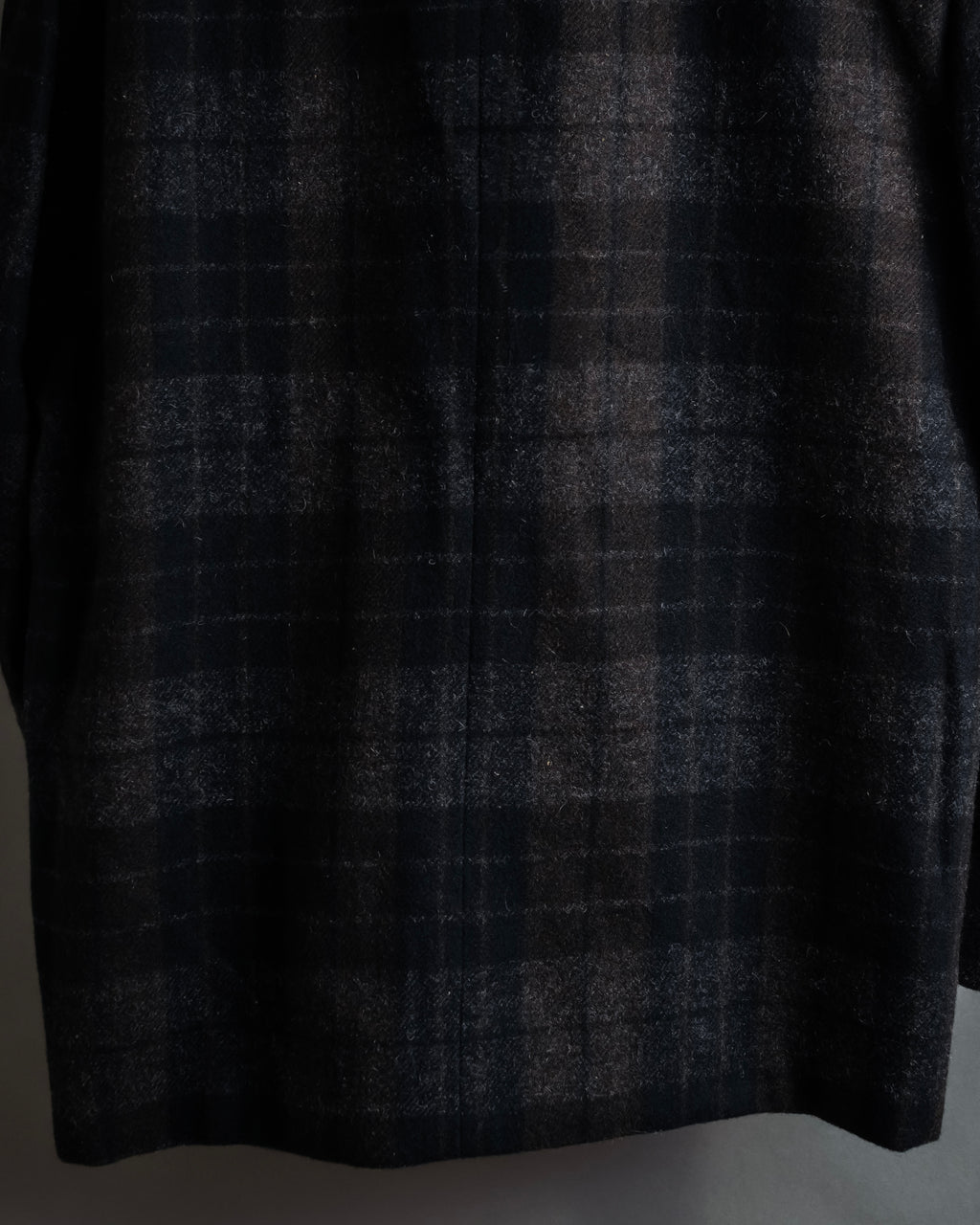 “COMME des GARÇONS HOMME”
88AW Boxy plaid tailored jacket
