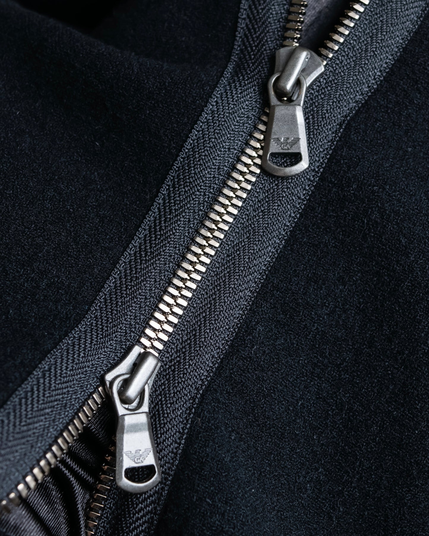 "EMPORIO ARMANI"  Piping design double zipper driver's knit