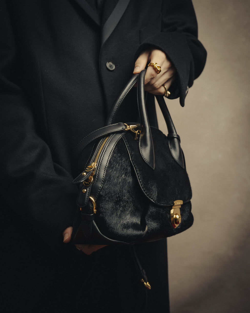 -SPECIAL- “Salvatore Ferragamo“ 90's-00's Gancini pony hair and leather dual-way boston bag