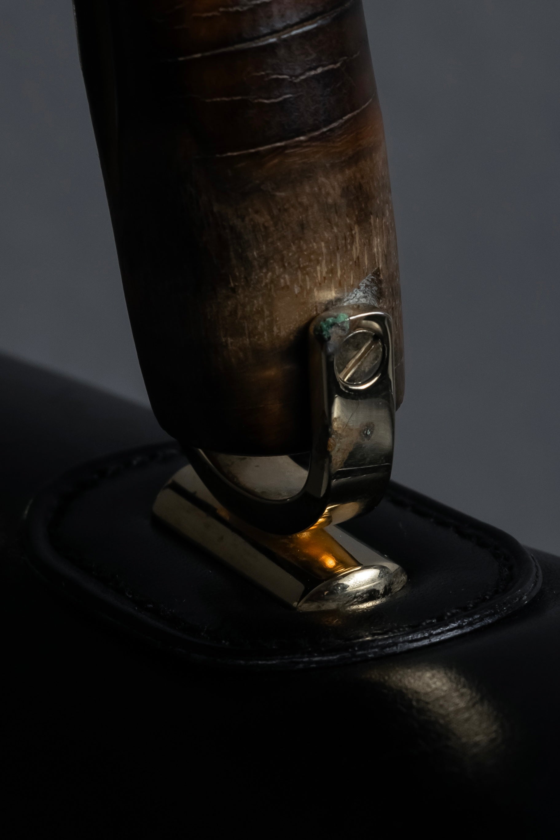 -MOOD Christmas Collection-
"CELINE" 70's Curved organic silhouette bamboo leather hand bag