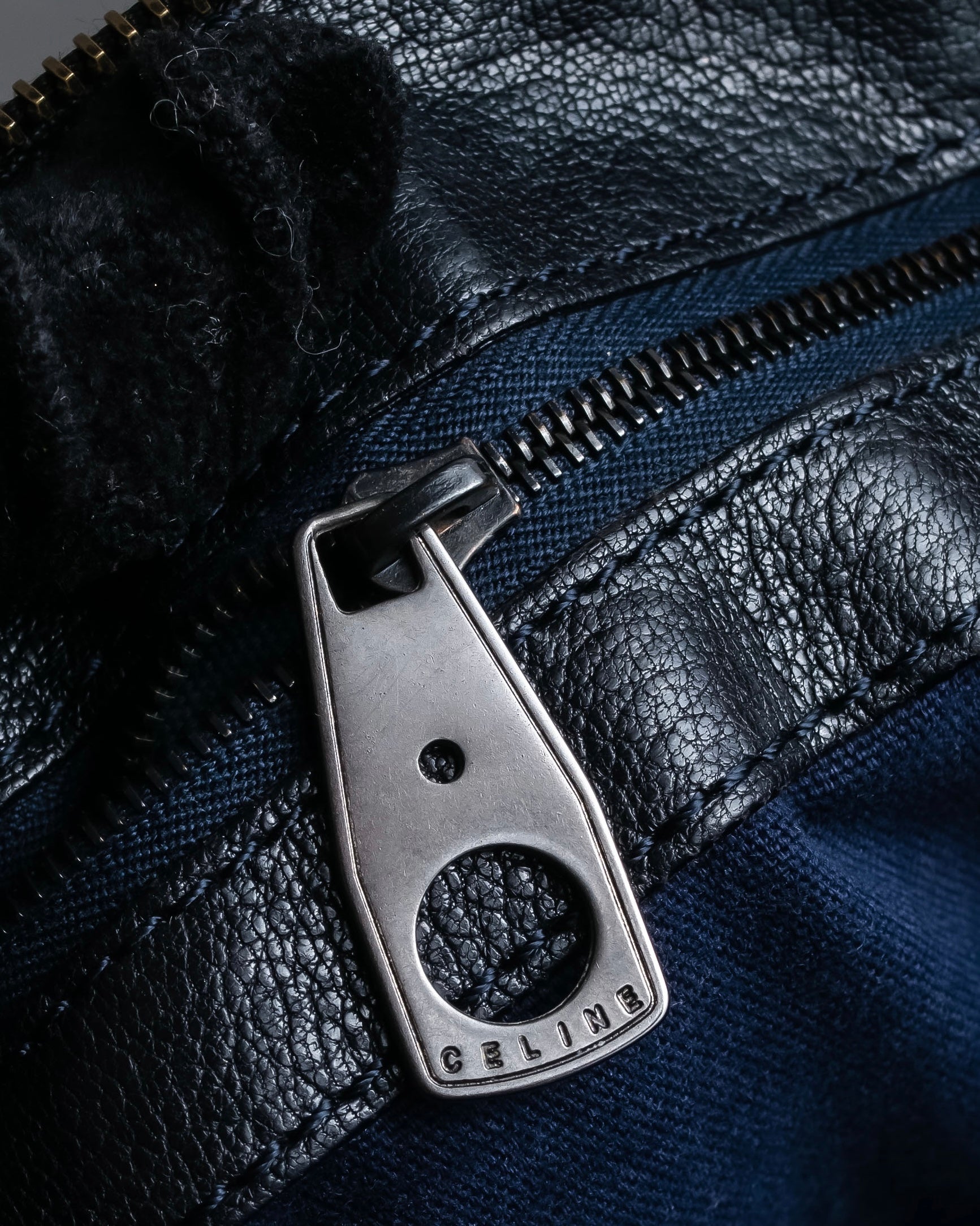 "CELINE" Metal parts design horizontal leather one-shoulder bag