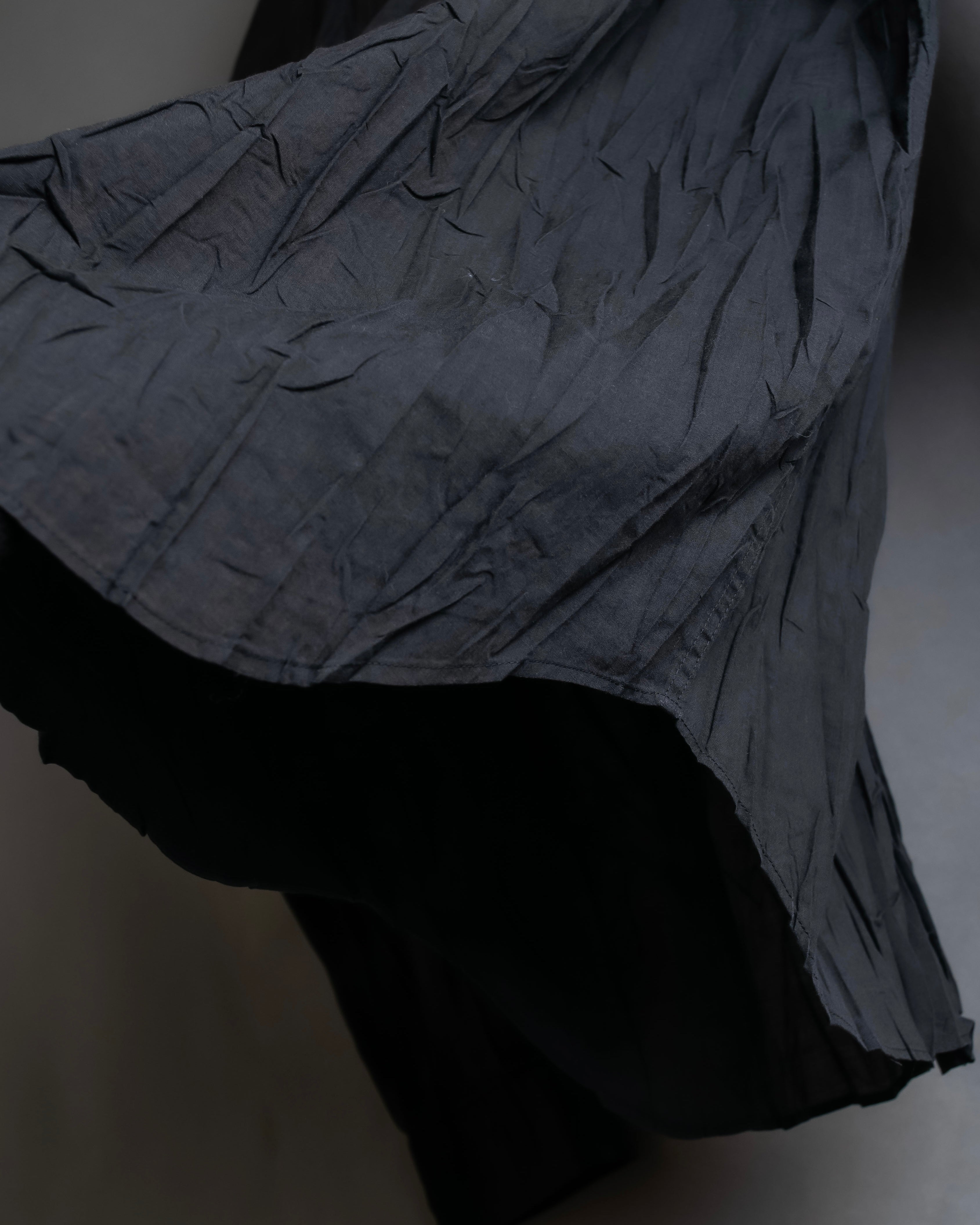 "PLEATS PLEASE ISSEY MIYAKE"
 Irregularly washed shirt jacket