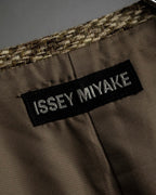 "ISSEY MIYAKE" Brushed texture 5-buttons vest