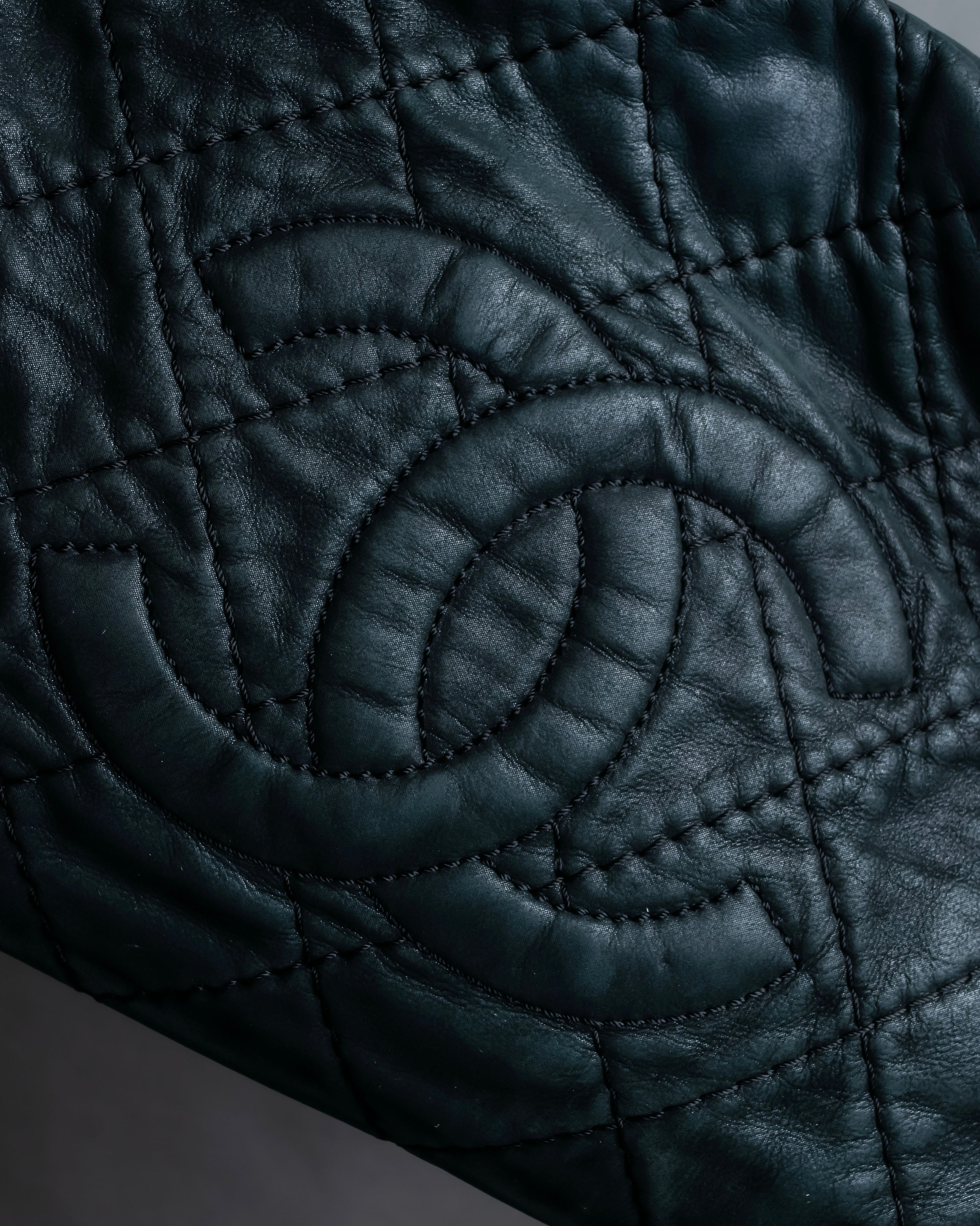 "CHANEL" Karl Lagerfeld design Matelasse chain Black shoulder bag