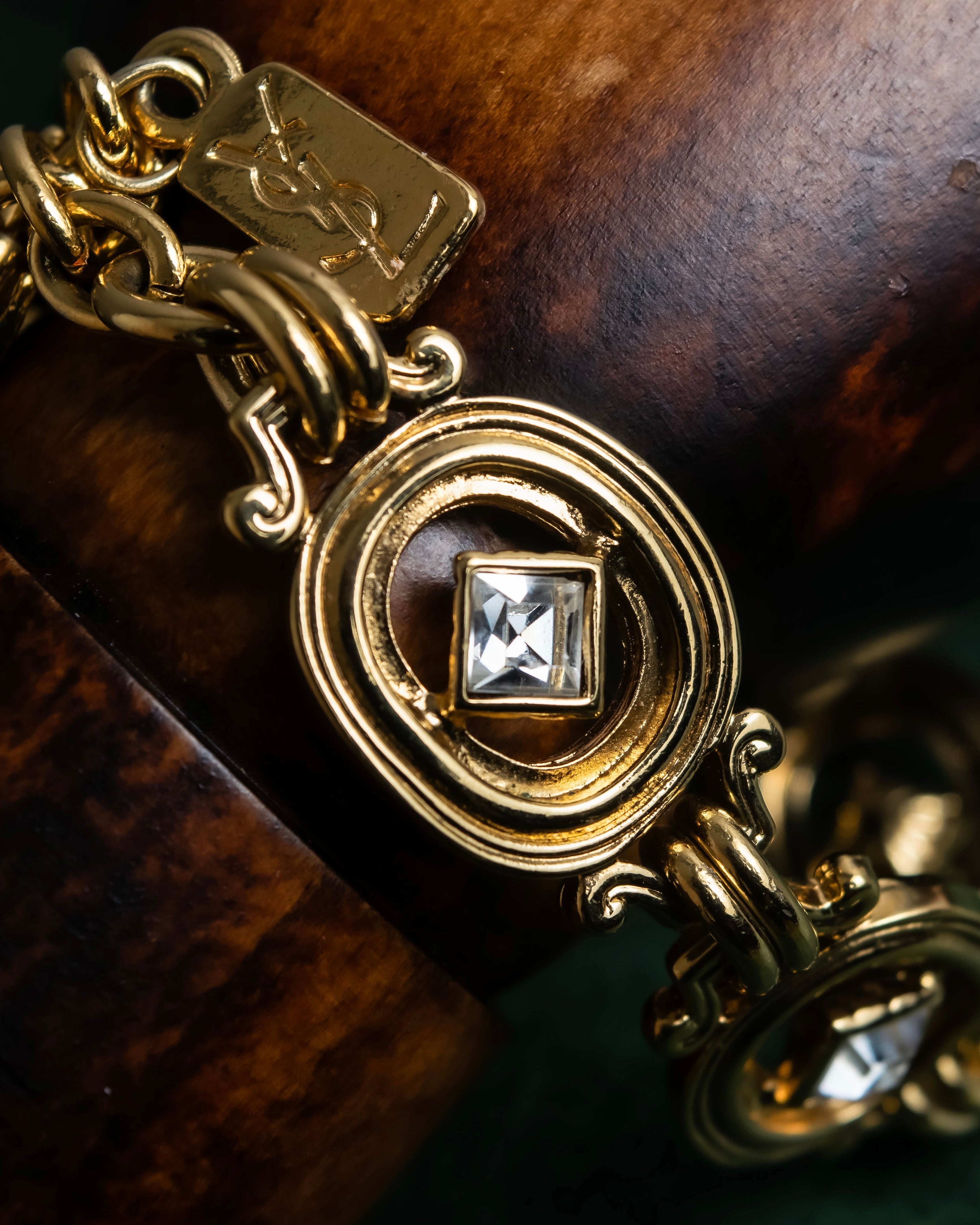 "YVES SAINT LAURENT" Art Nouveau motif gold bracelet