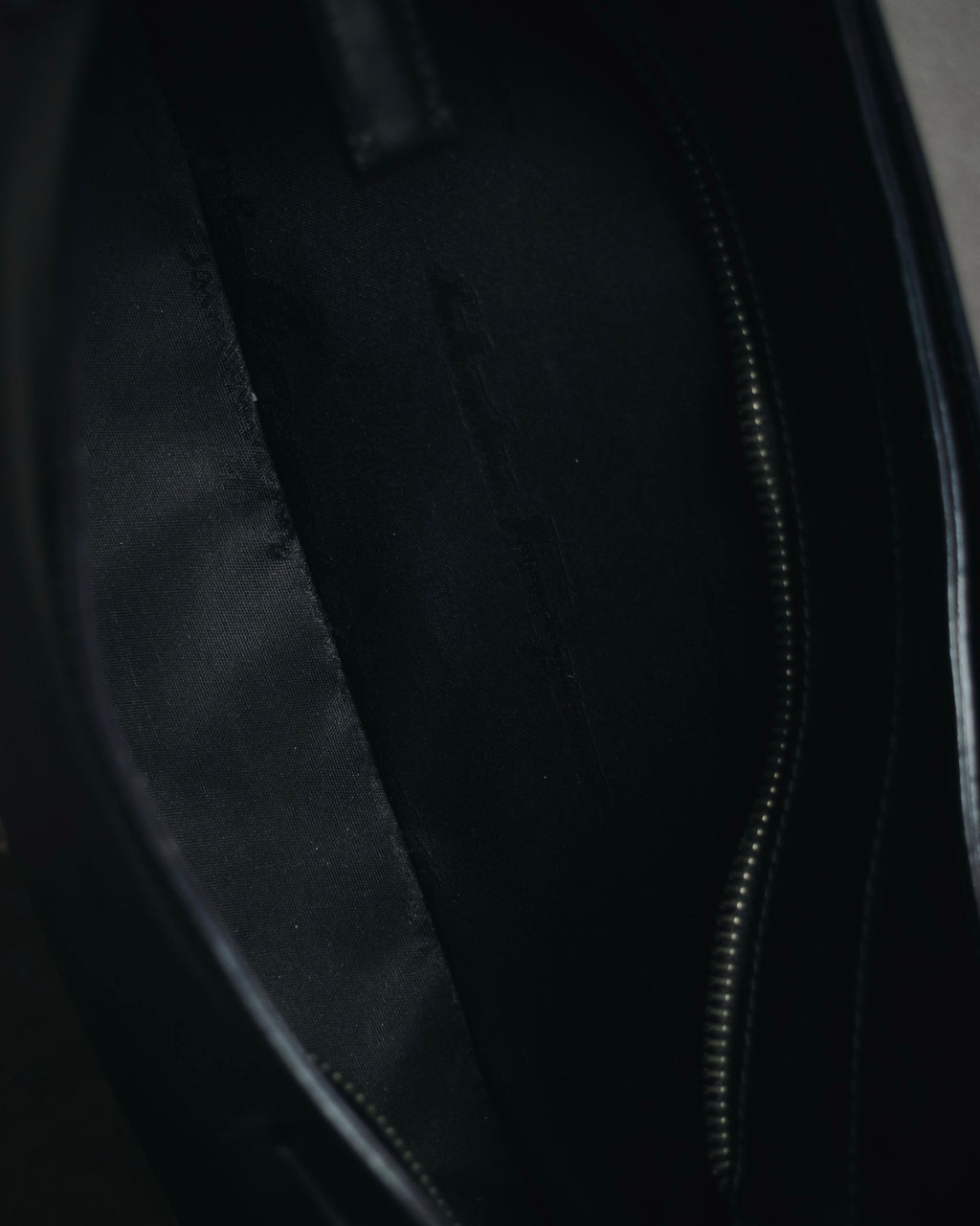 "Salvatore Ferragamo" 90’s-00’s minimalist gancini buckle hobo bag