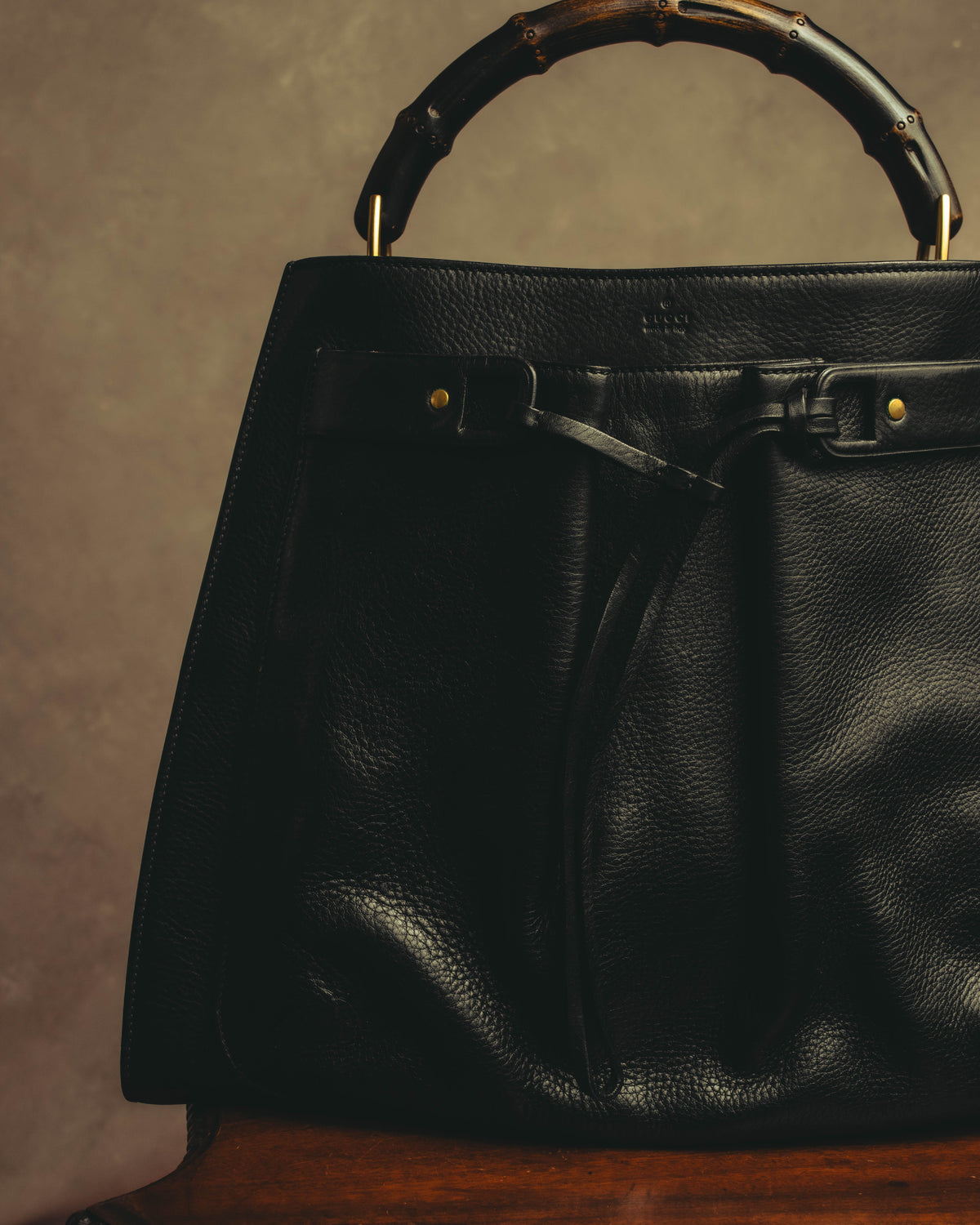 –SPECIAL– “GUCCI” 90’s-00’s Bamboo handle drawstring leather tote bag