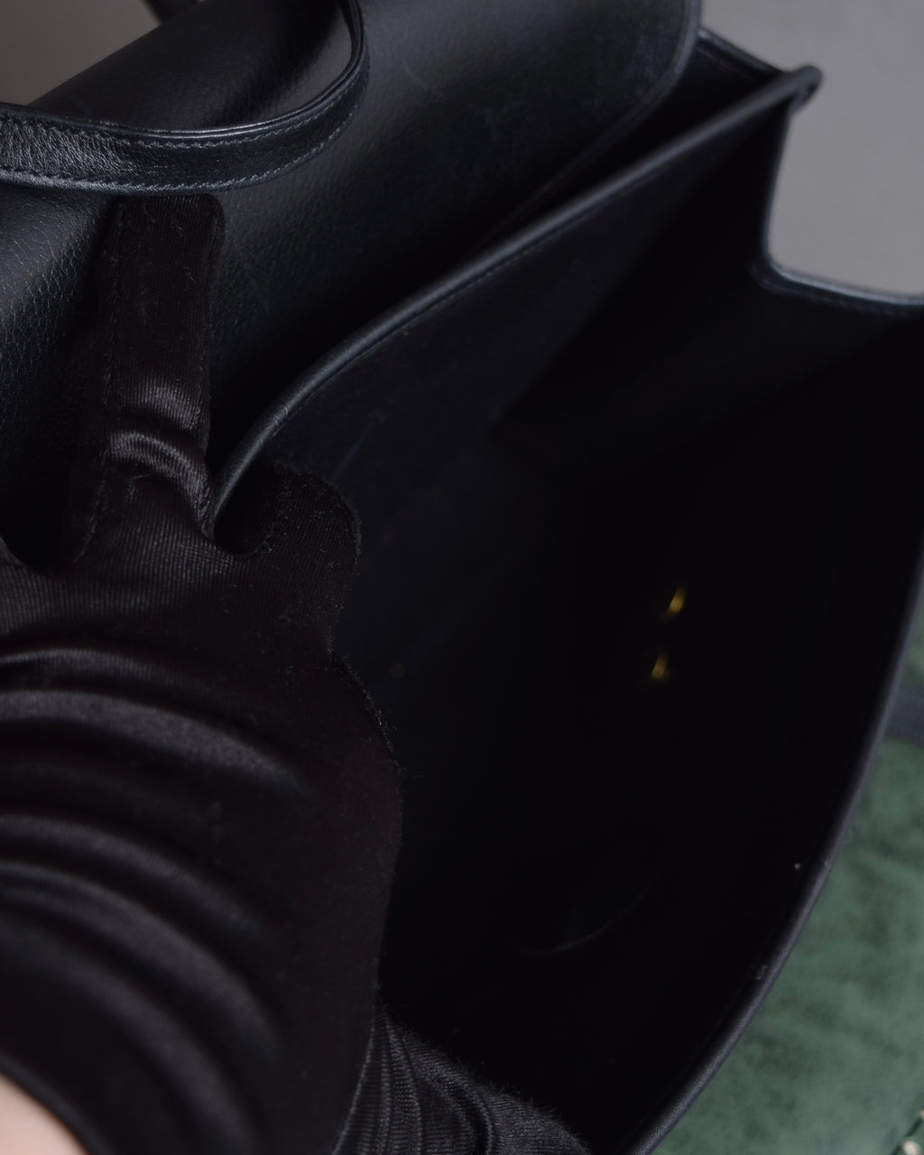 "Christian Dior" Structured flap design gold clasp leather bag