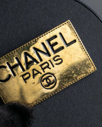 "CHANEL" Logo engraved gold plate brooch